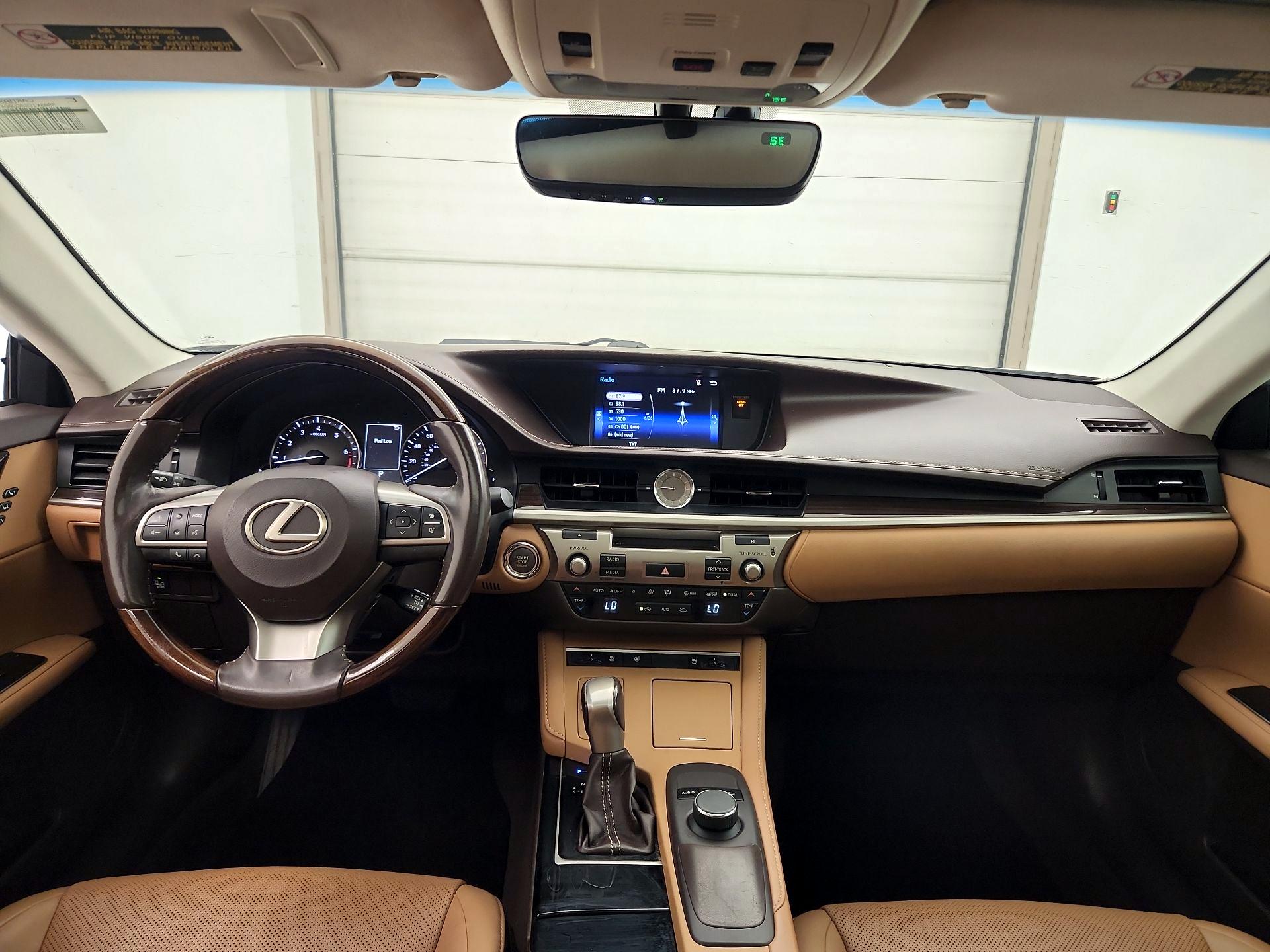 Thumbnail: 2016 Lexus ES - 9
