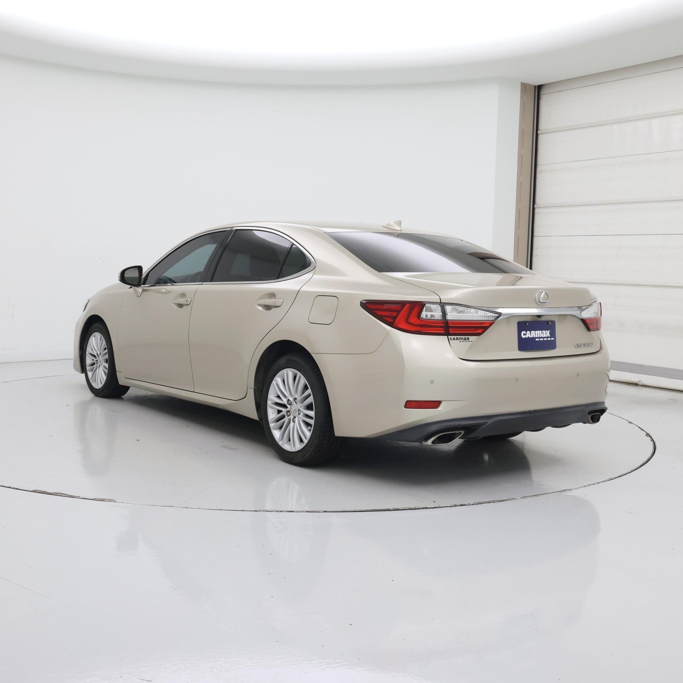 Thumbnail: 2016 Lexus ES - 2