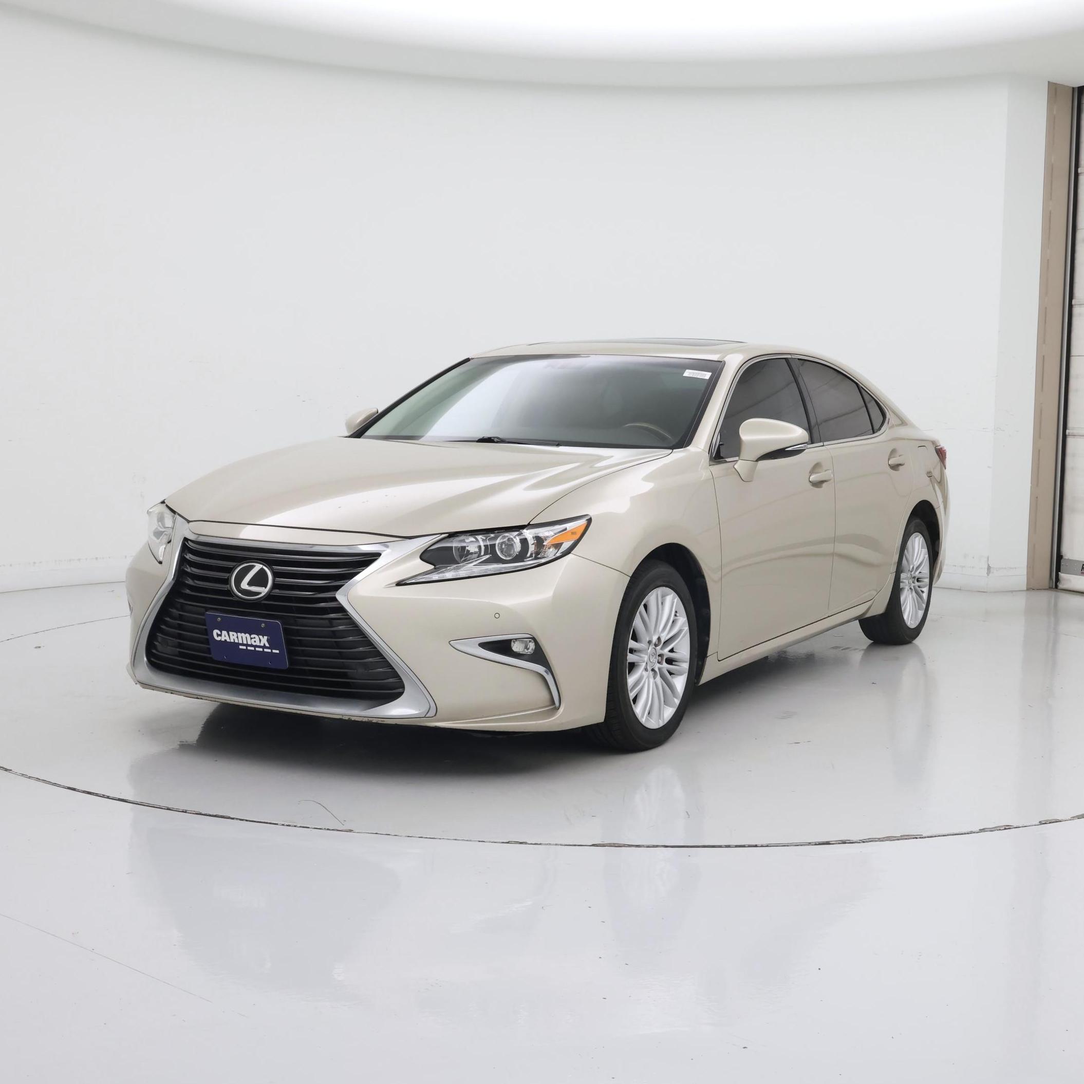 Thumbnail: 2016 Lexus ES - 4