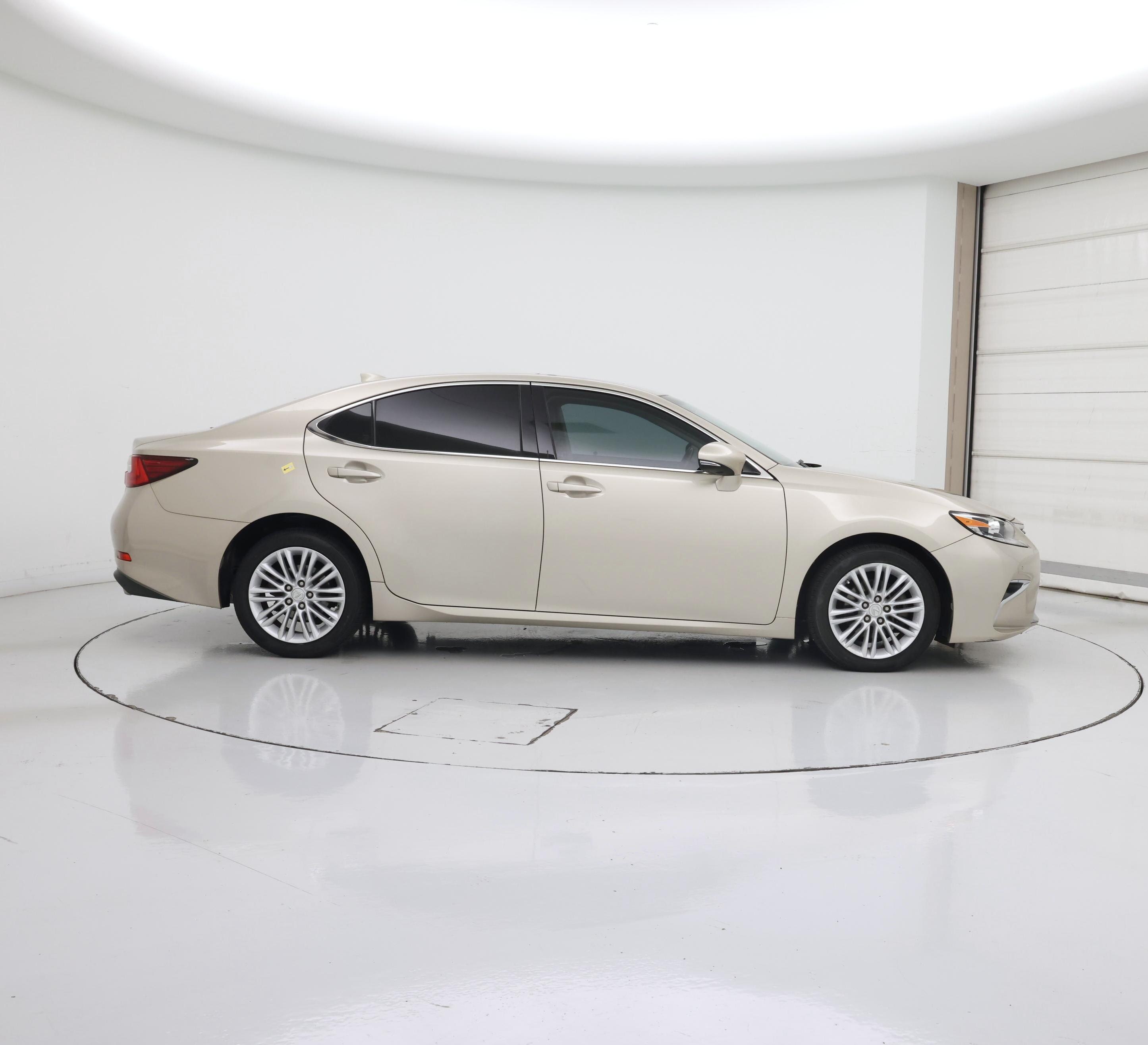 Thumbnail: 2016 Lexus ES - 7