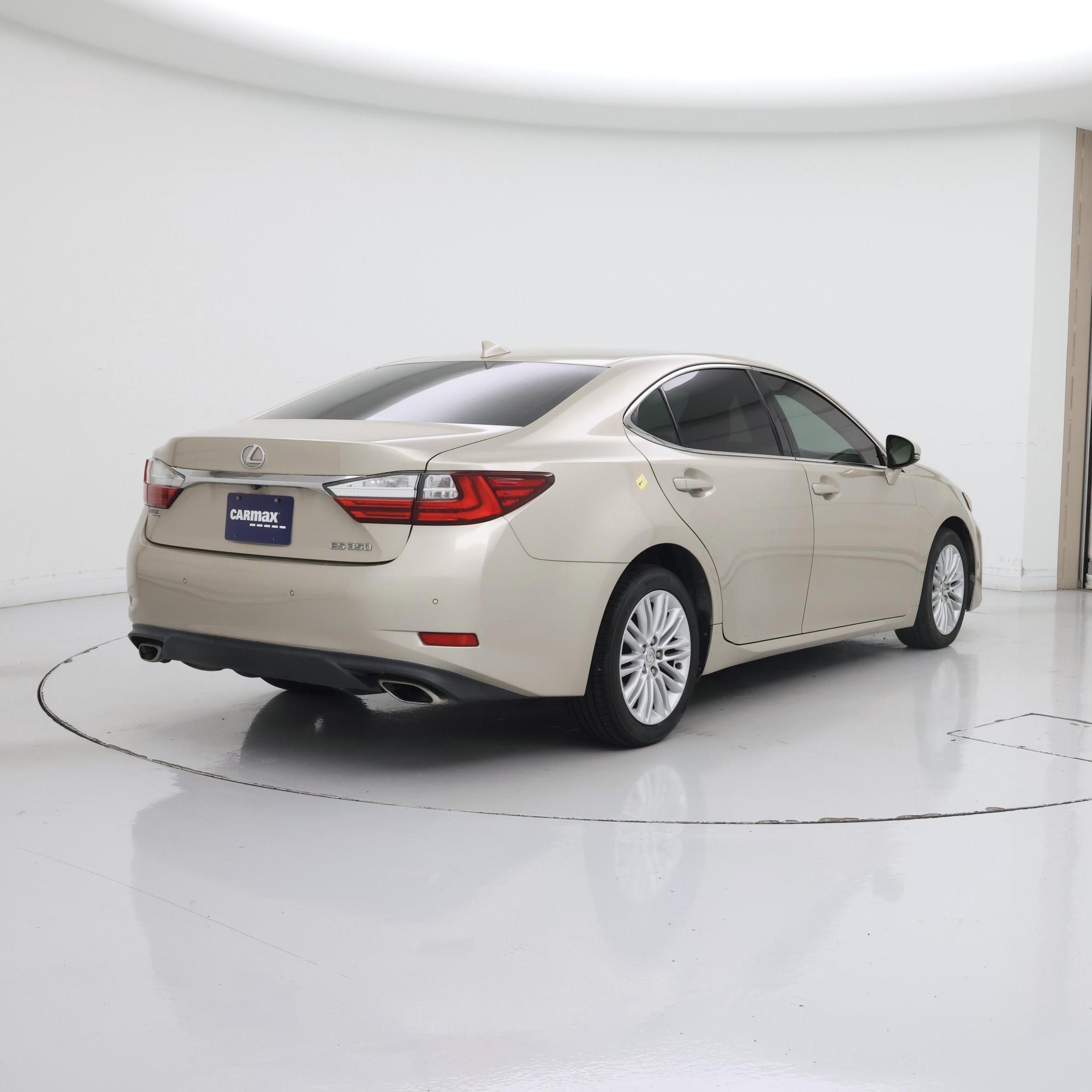 Thumbnail: 2016 Lexus ES - 8