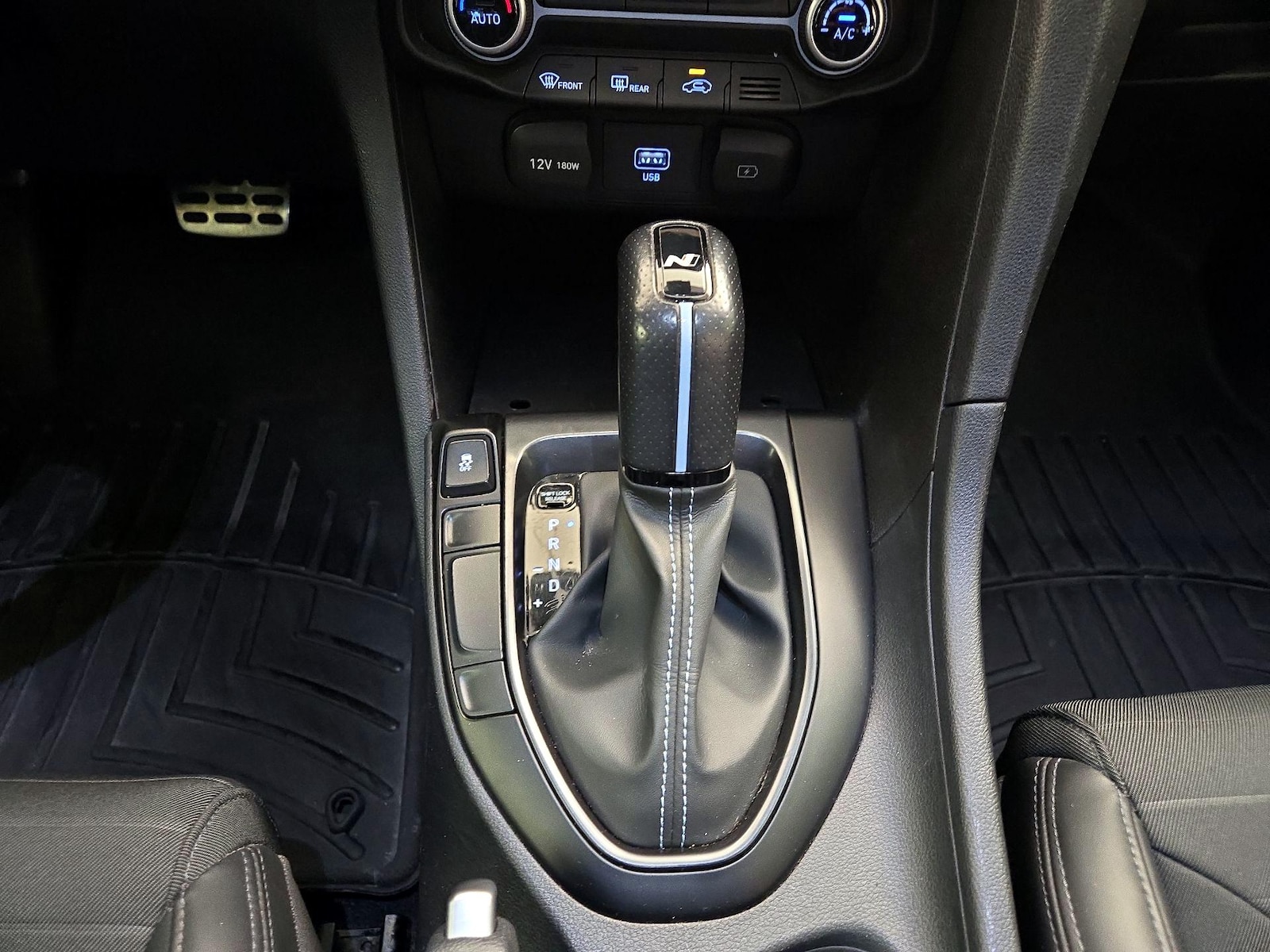 2021 Hyundai Veloster N - Photo 19