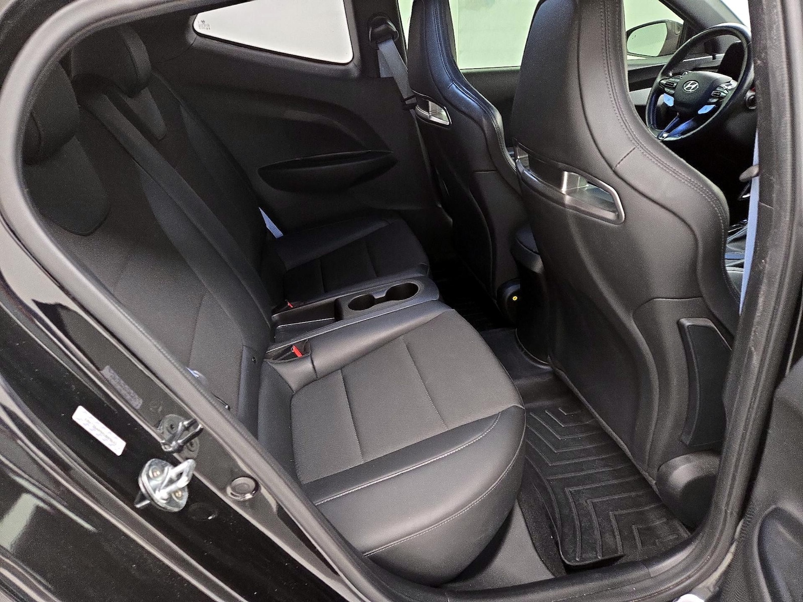 2021 Hyundai Veloster N - Photo 21