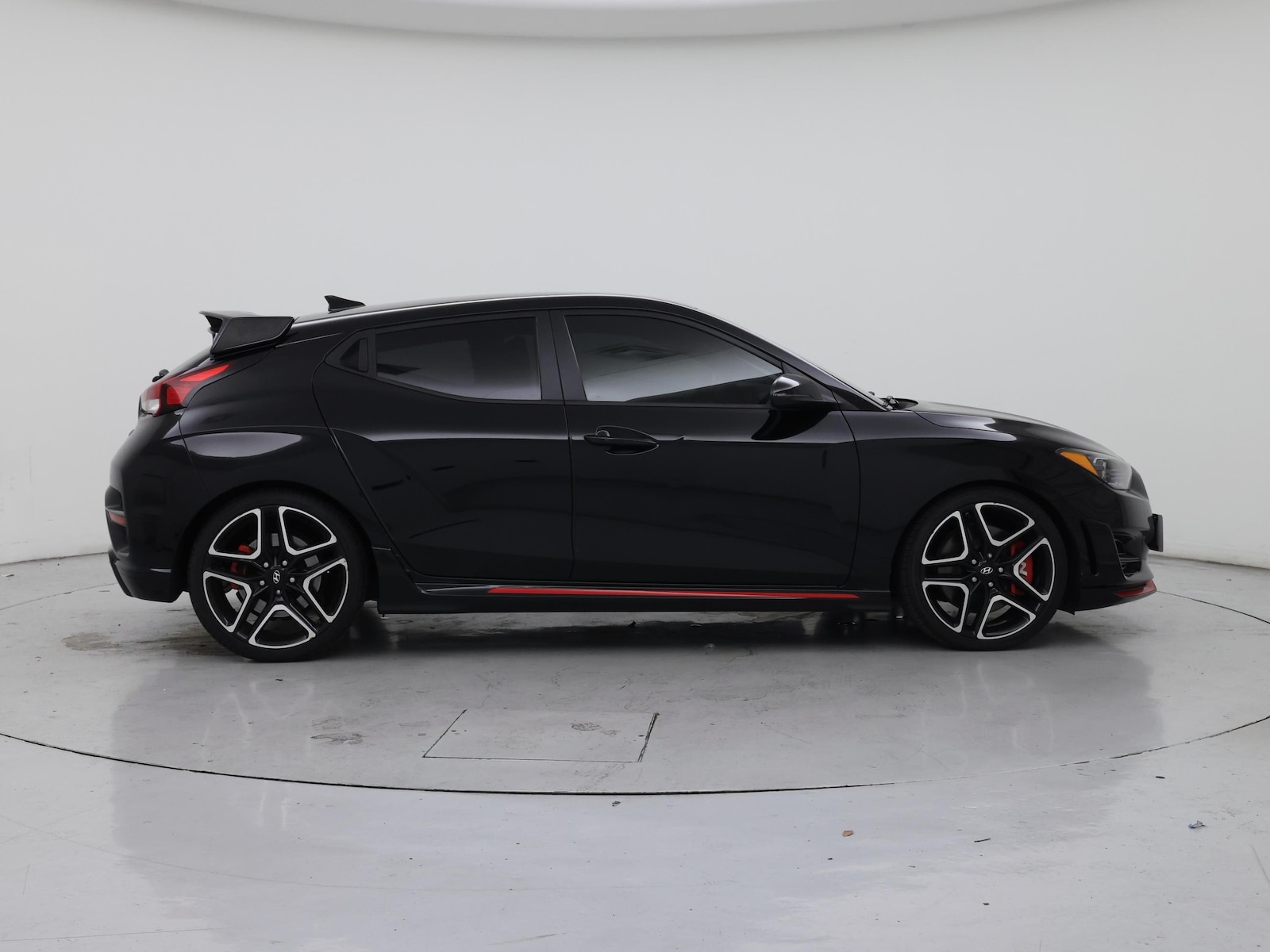 2021 Hyundai Veloster N - Photo 8