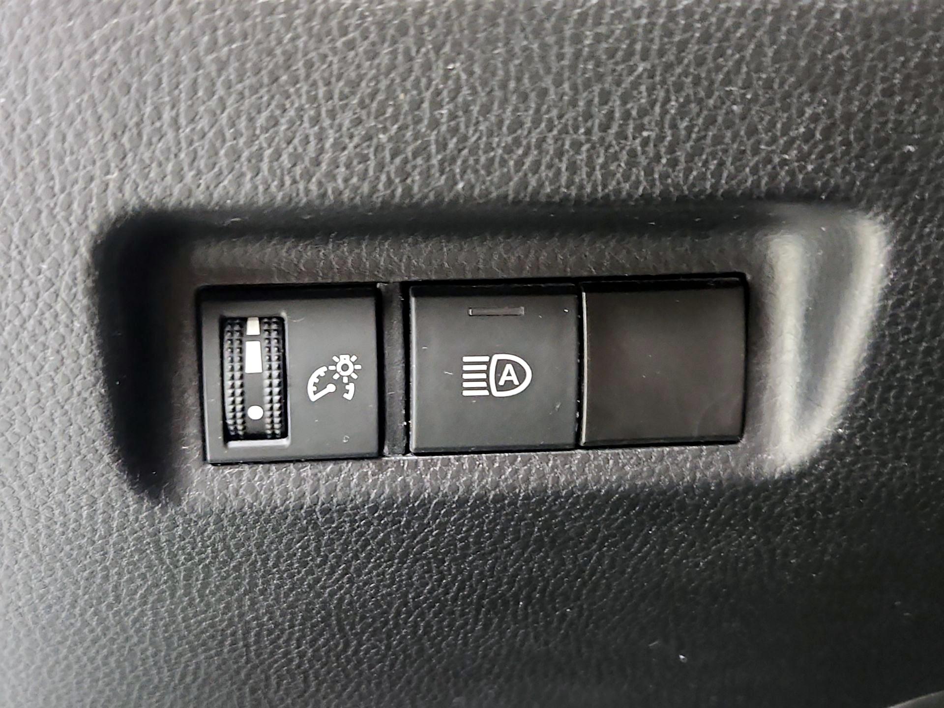 Thumbnail: 2023 Toyota RAV4 - 13