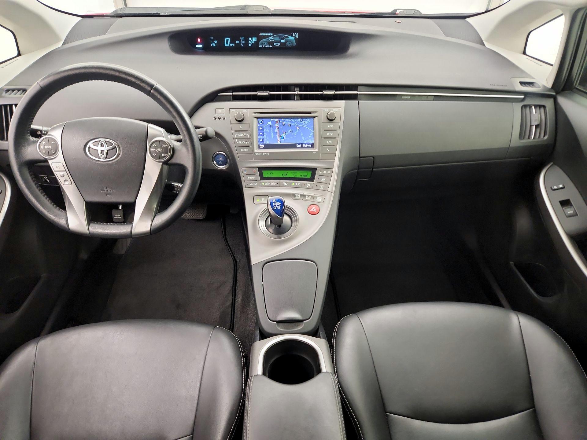 Thumbnail: 2015 Toyota Prius - 9
