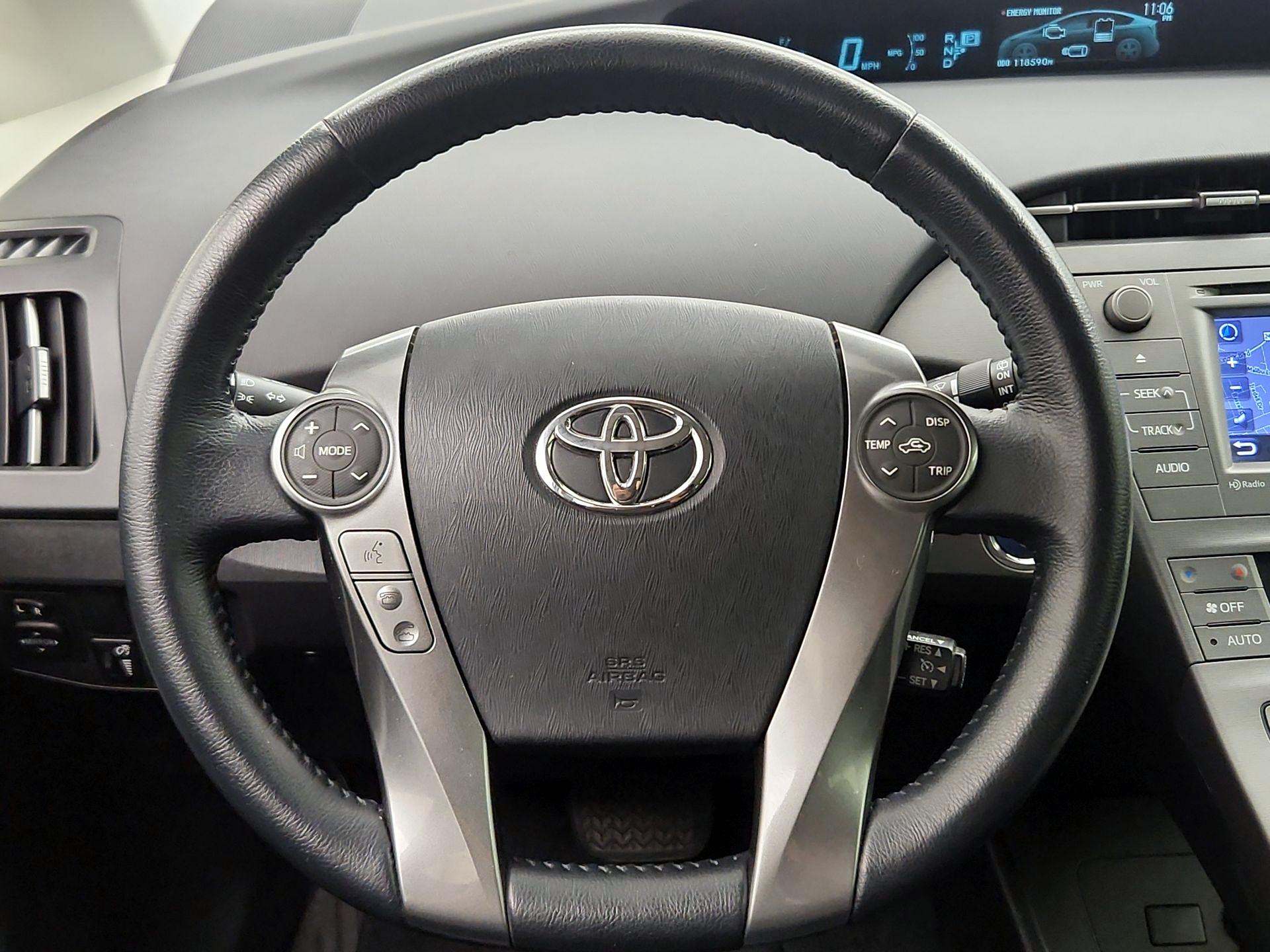 Thumbnail: 2015 Toyota Prius - 10
