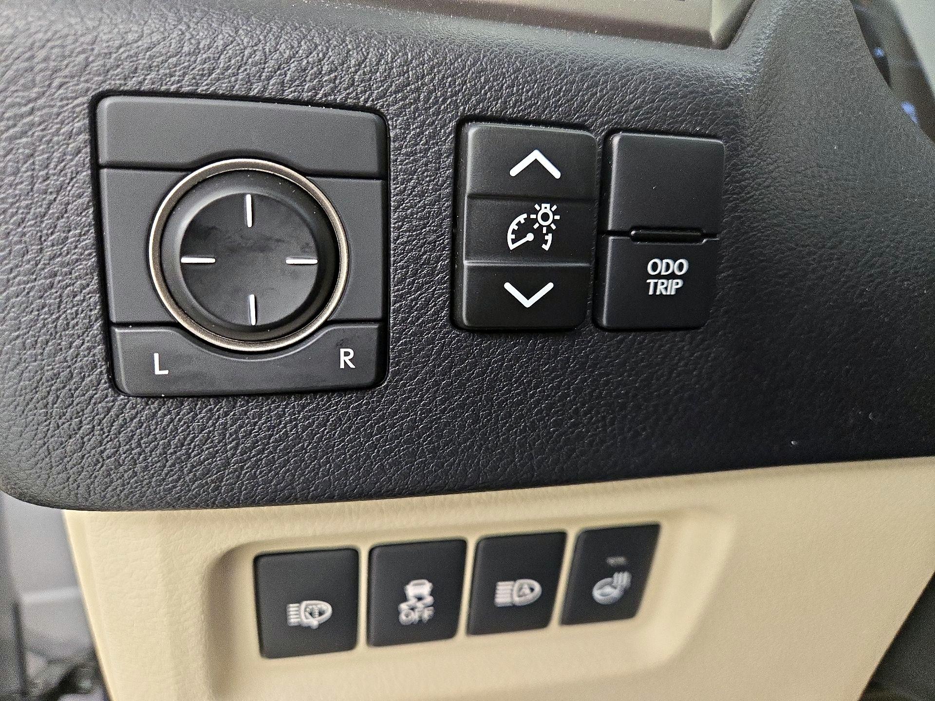 Thumbnail: 2021 Lexus GX - 13