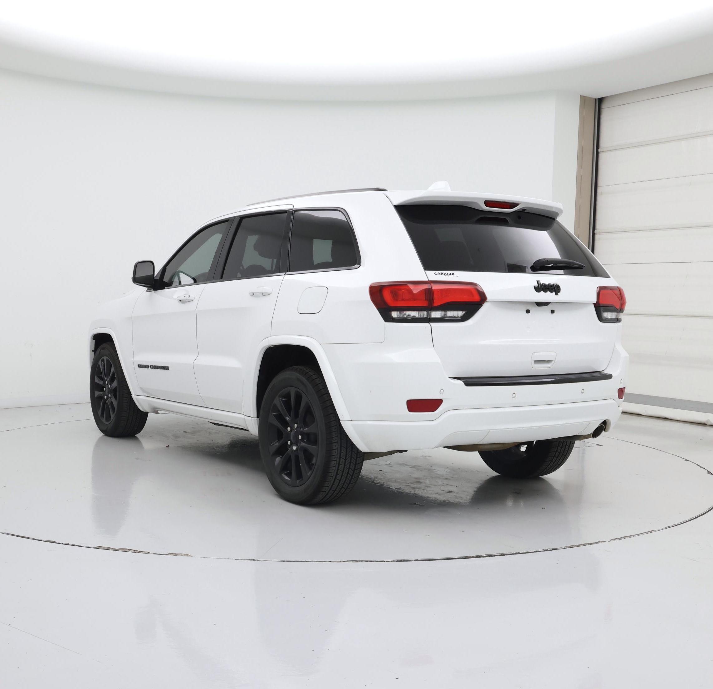 Thumbnail: 2017 Jeep Grand Cherokee - 2