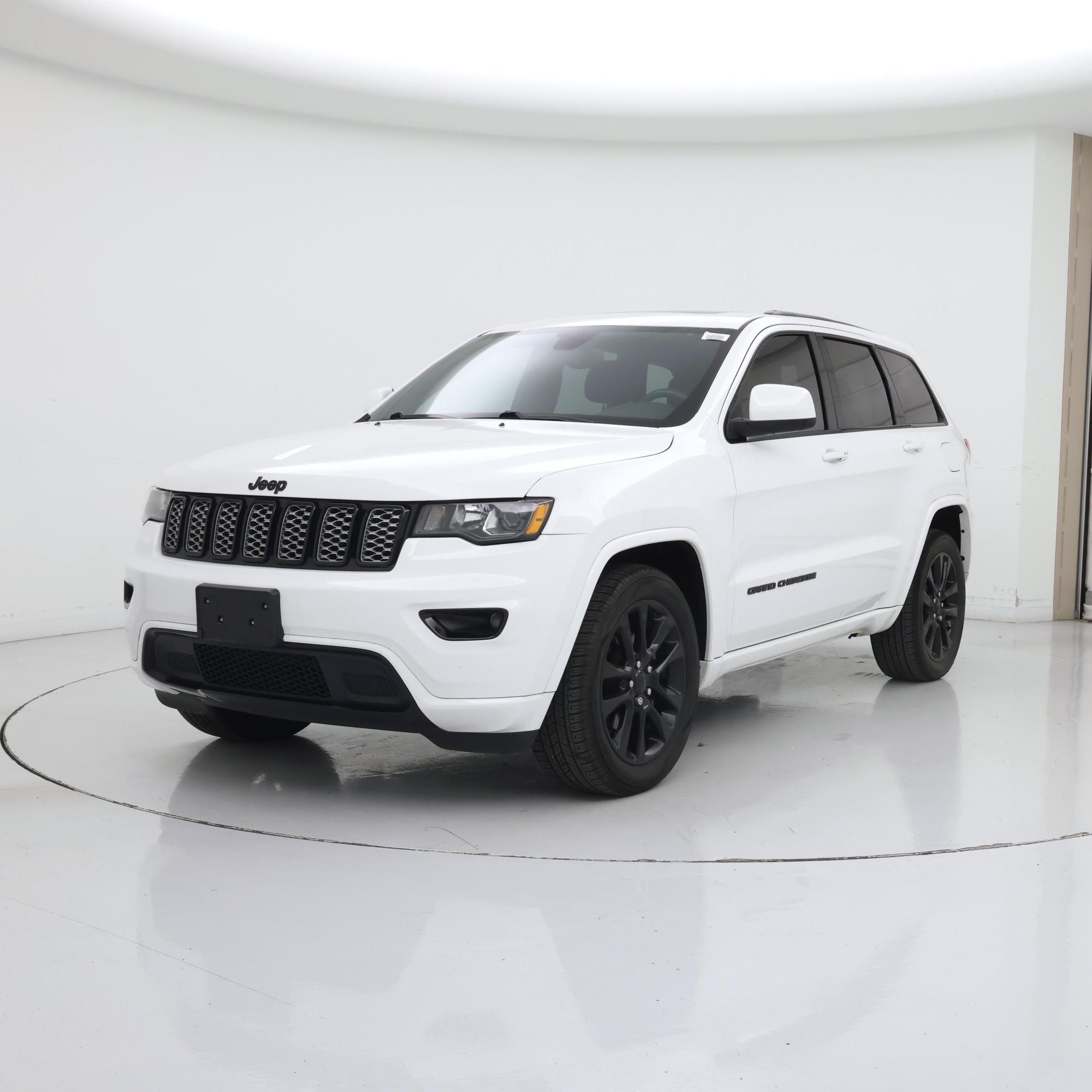 Thumbnail: 2017 Jeep Grand Cherokee - 4