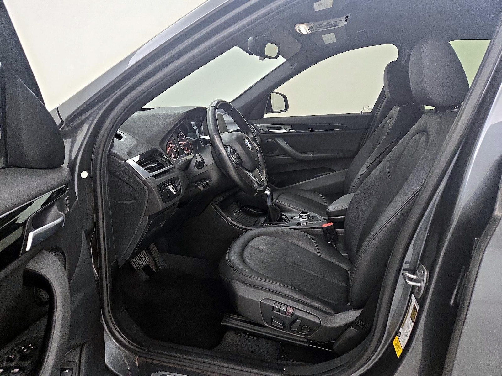 2018 BMW X1 28i - Photo 12