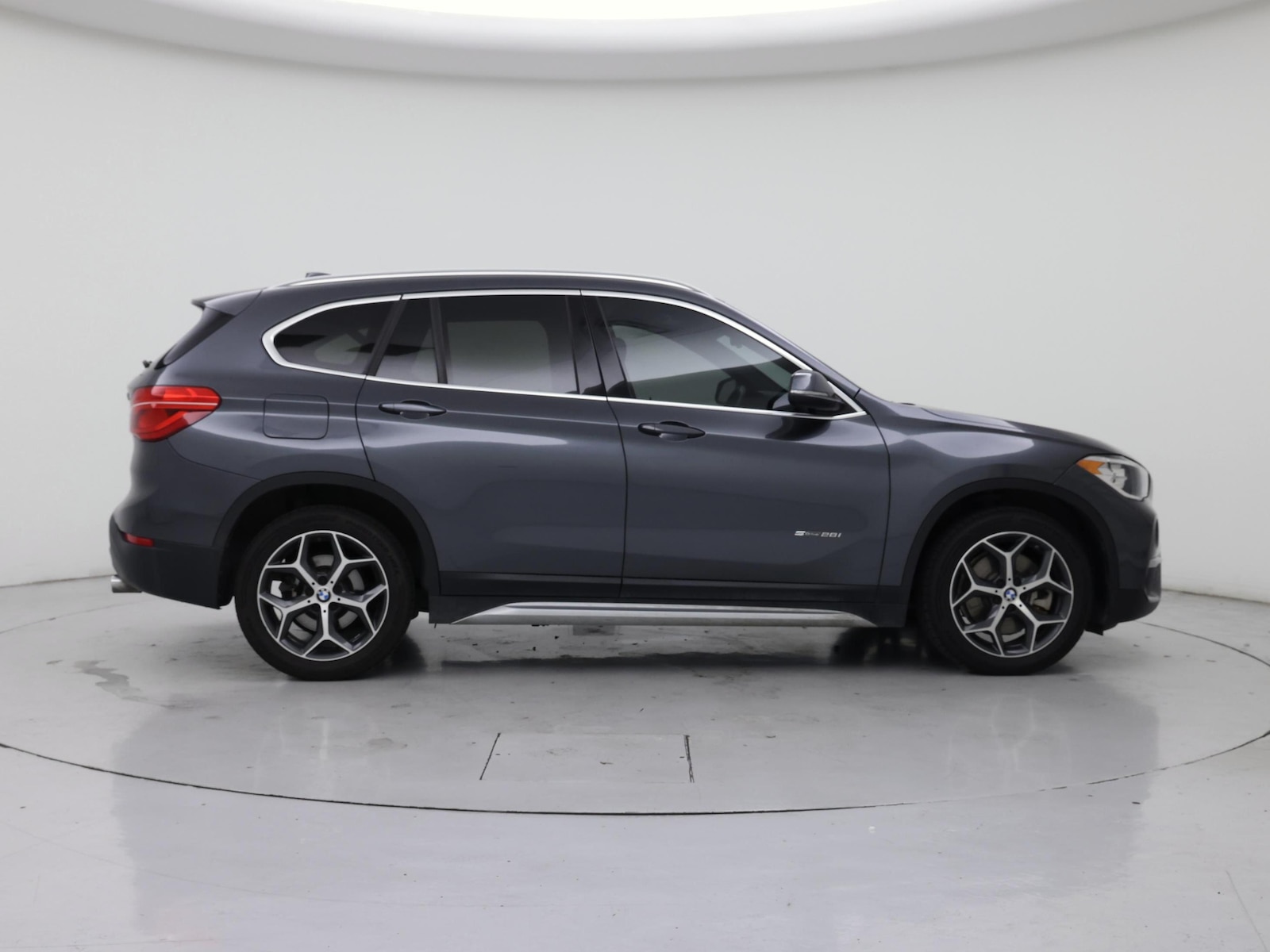 2018 BMW X1 28i - Photo 8