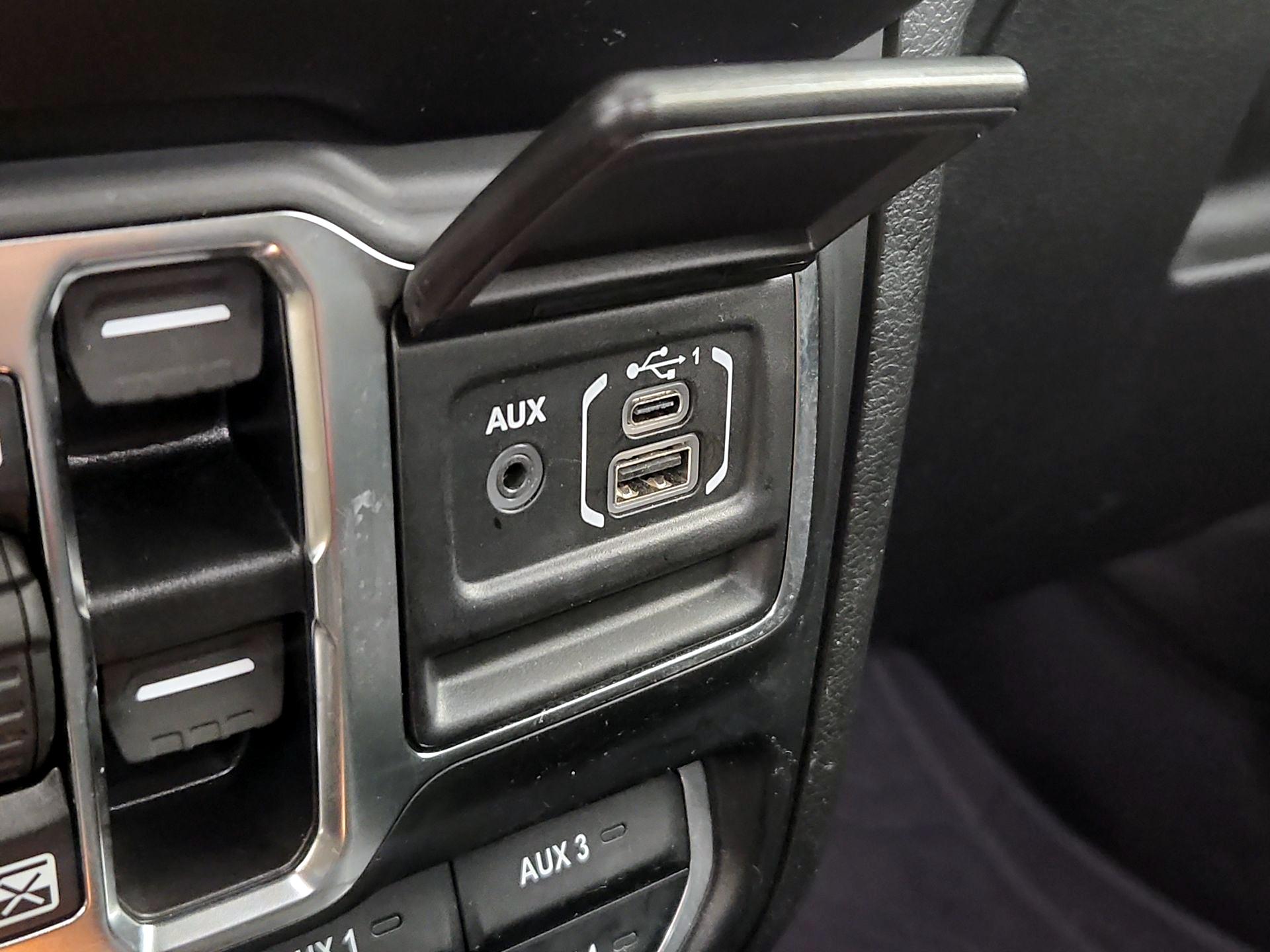 Thumbnail: 2022 Jeep Gladiator - 19