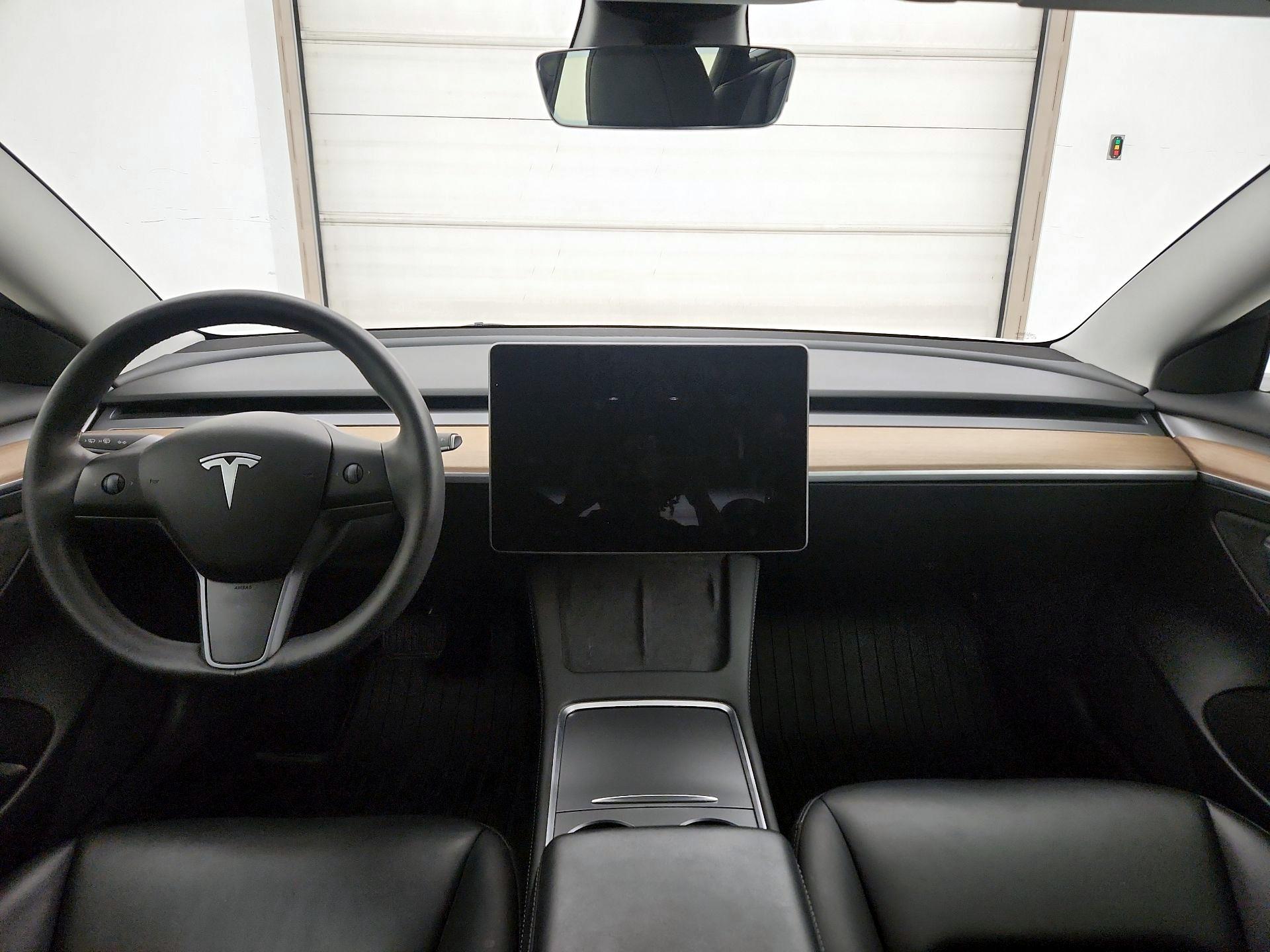 Thumbnail: 2023 Tesla Model 3 - 9