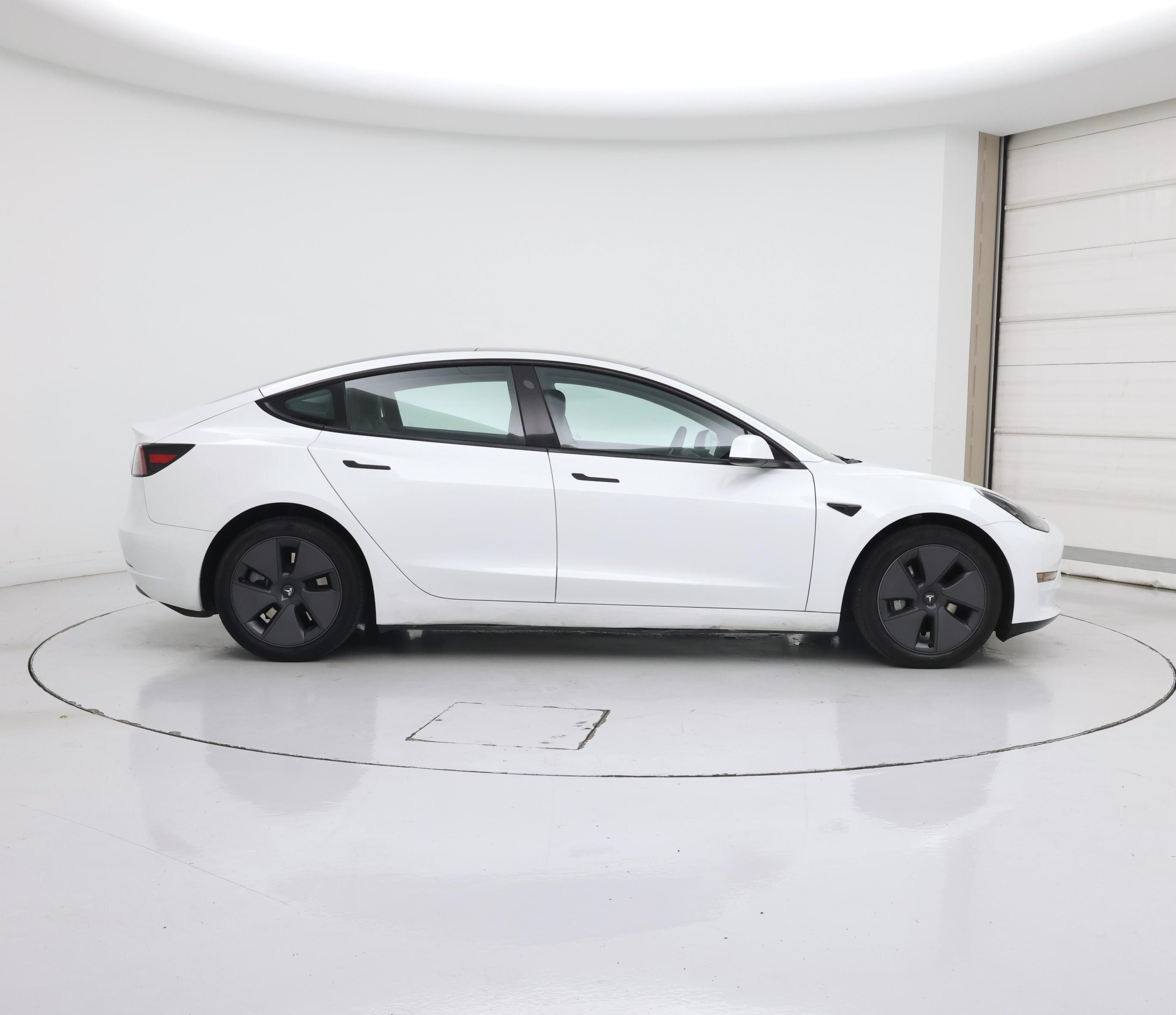 Thumbnail: 2023 Tesla Model 3 - 7