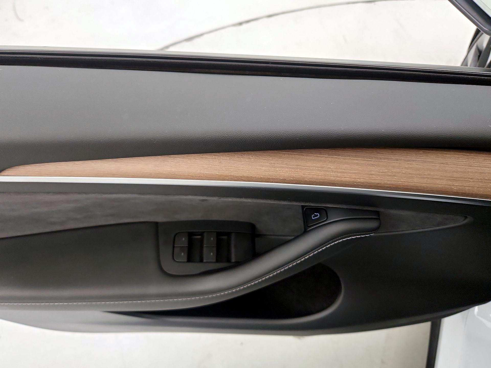 Thumbnail: 2023 Tesla Model Y - 12