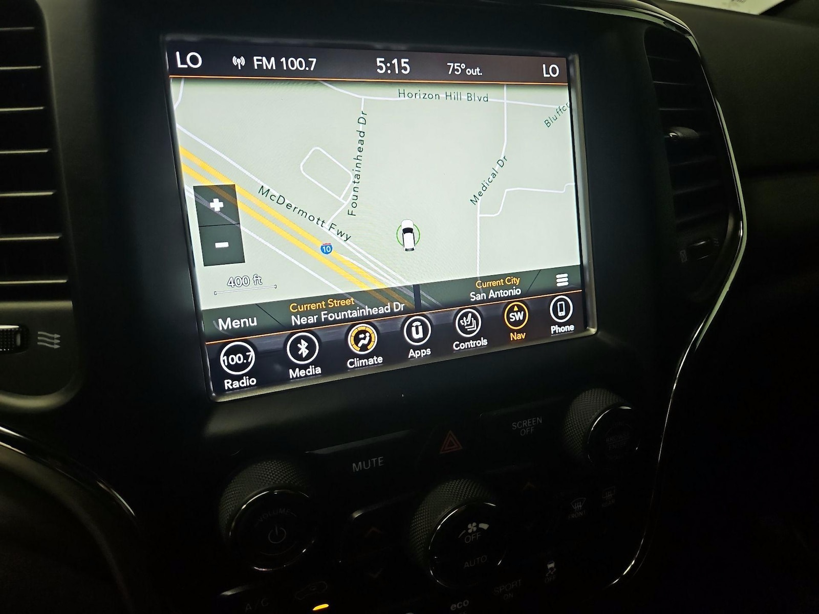 2018 Jeep Grand Cherokee Altitude - Photo 15