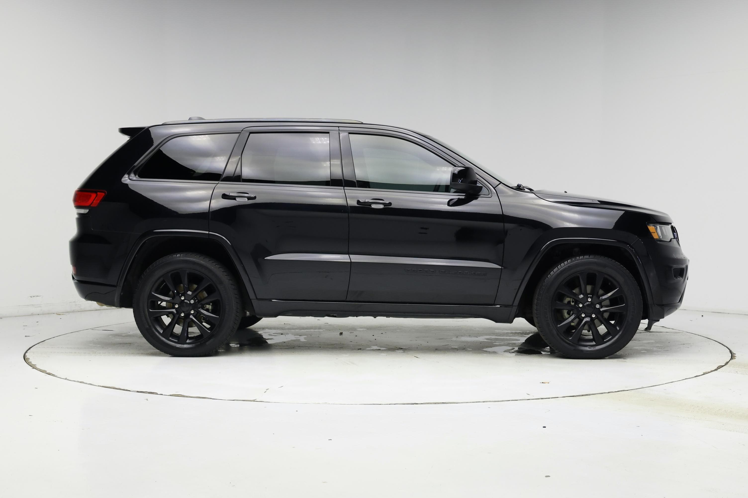 Thumbnail: 2018 Jeep Grand Cherokee - 7