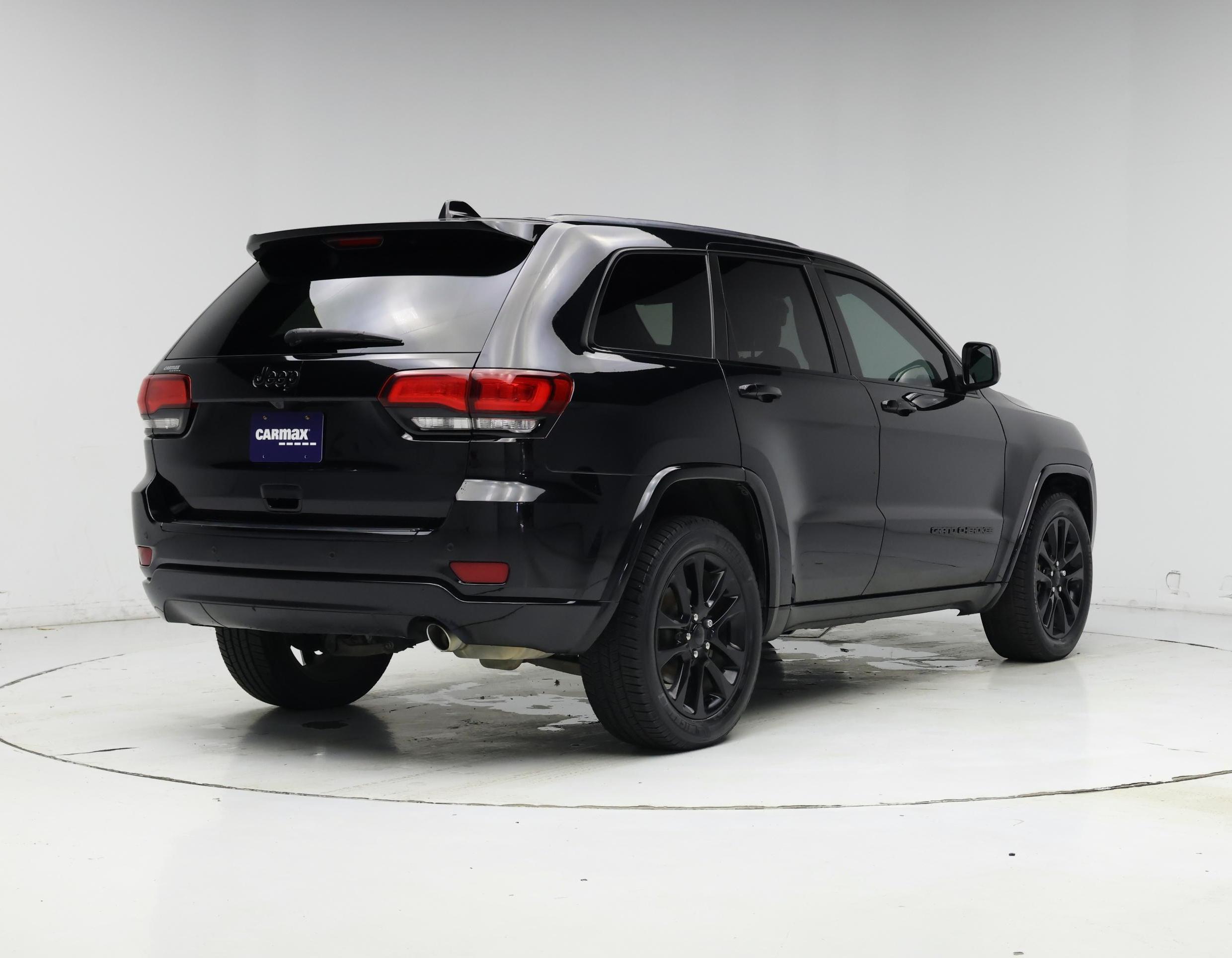 Thumbnail: 2018 Jeep Grand Cherokee - 8