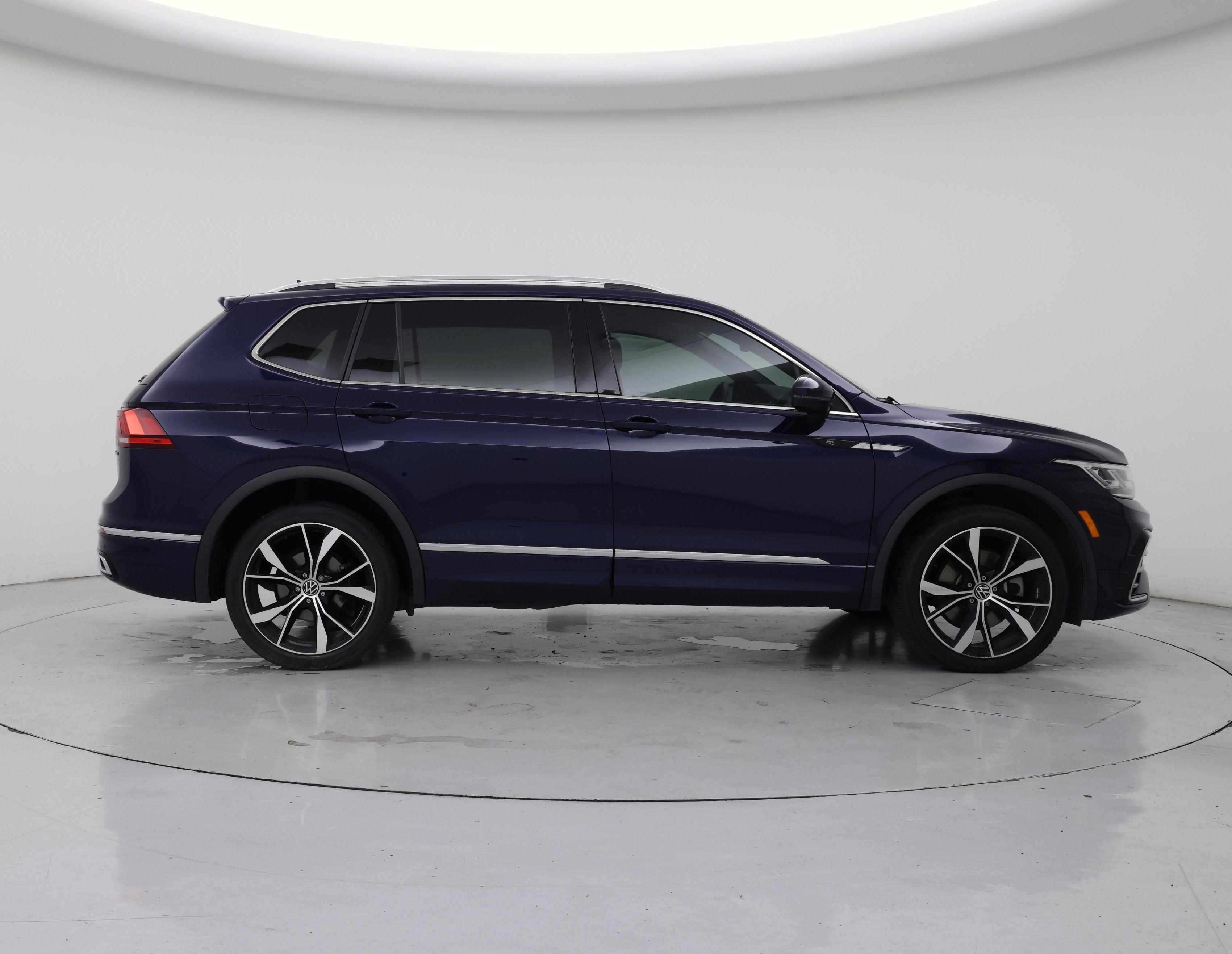 Thumbnail: 2022 Volkswagen Tiguan - 7