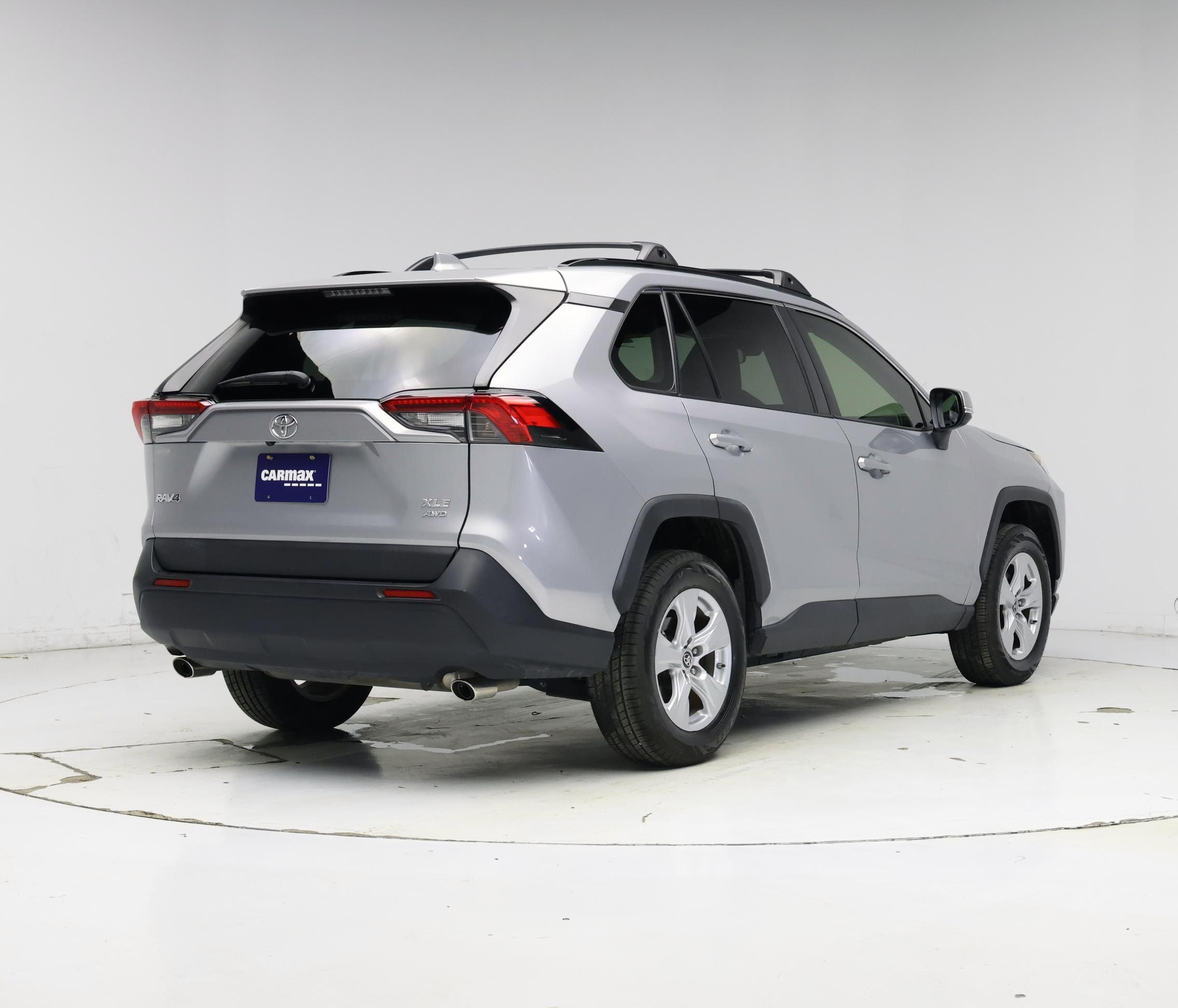 Thumbnail: 2019 Toyota RAV4 - 8