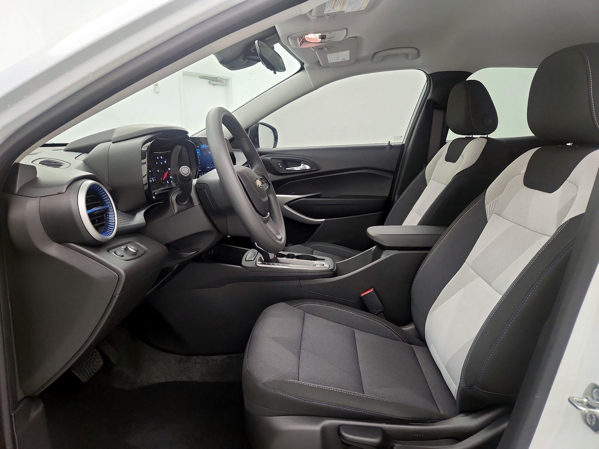 Thumbnail: 2026 Chevrolet Trax - 11