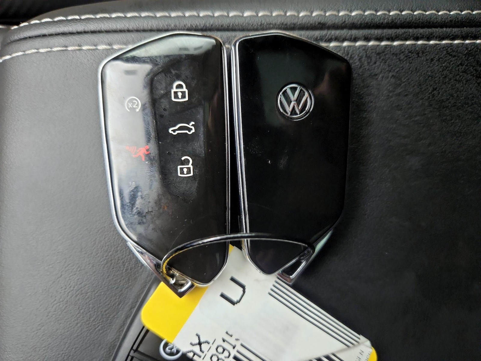 2024 Volkswagen Atlas Cross Sport SE w/Tech - Photo 24