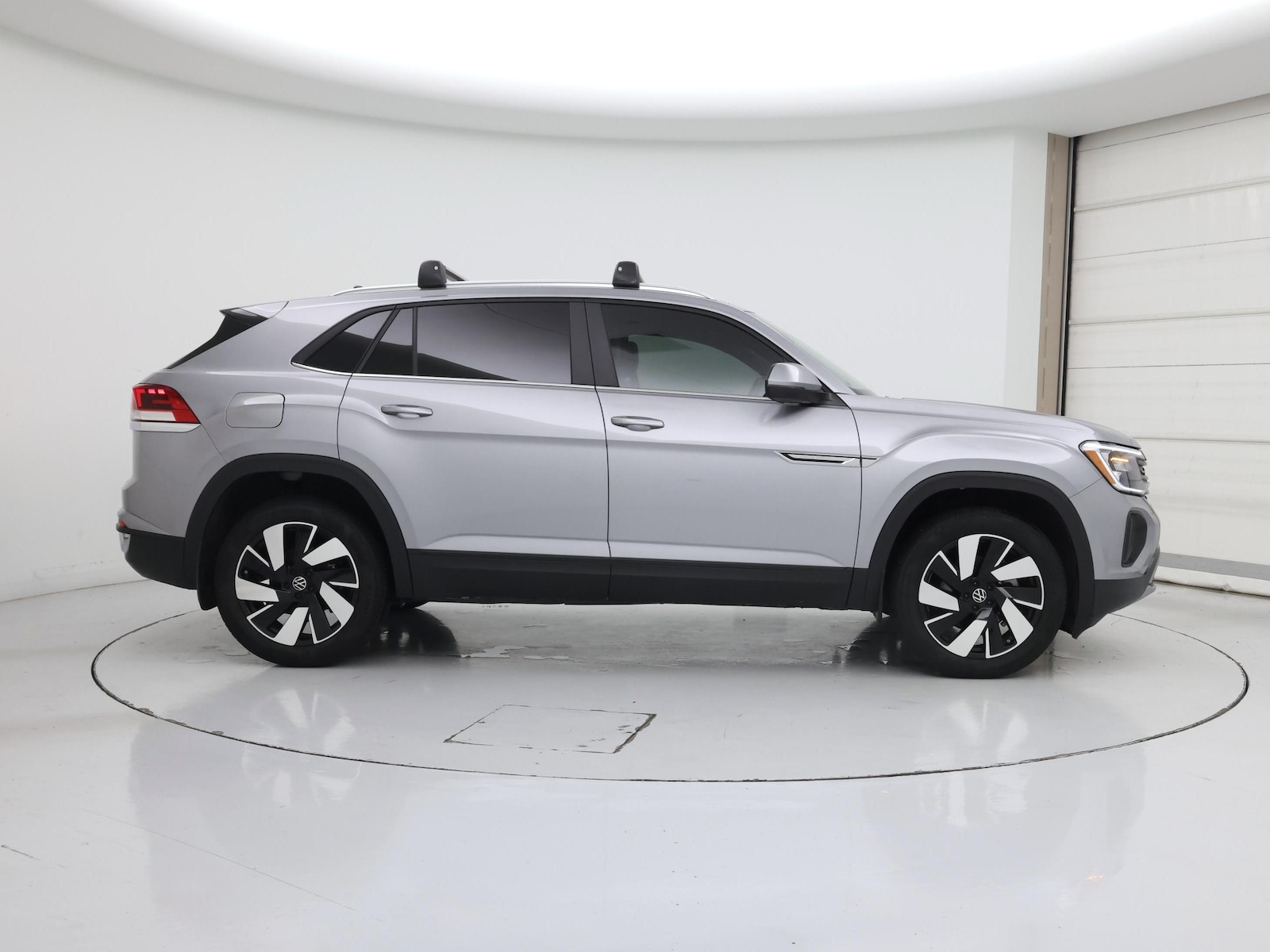 2024 Volkswagen Atlas Cross Sport SE w/Tech - Photo 8