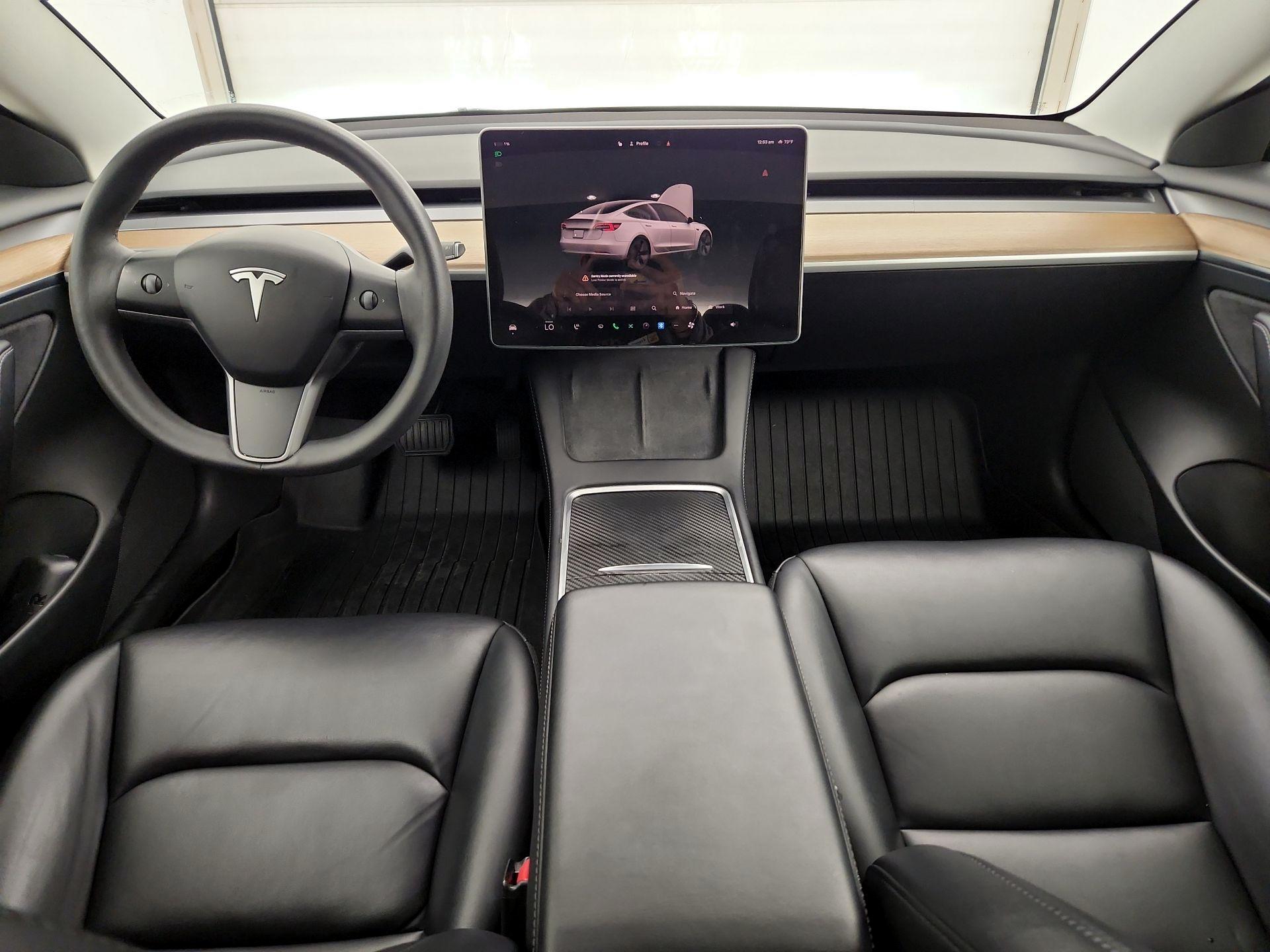 Thumbnail: 2023 Tesla Model 3 - 9