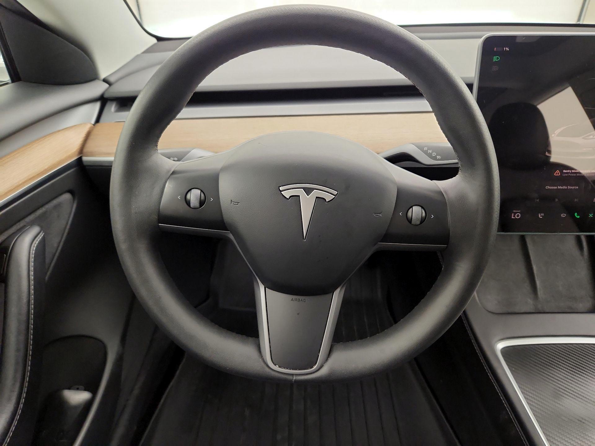 Thumbnail: 2023 Tesla Model 3 - 10