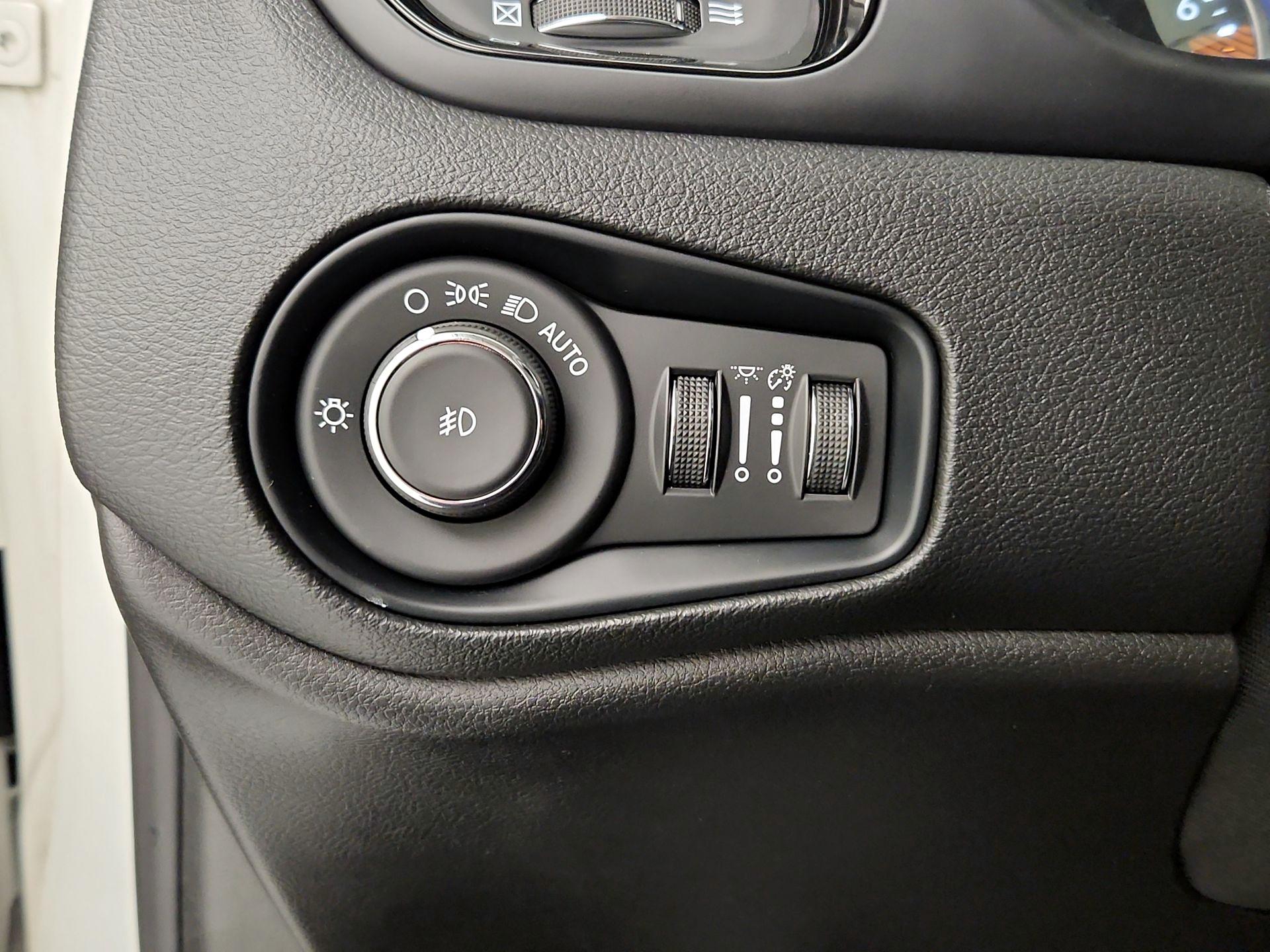 Thumbnail: 2023 Jeep Renegade - 13