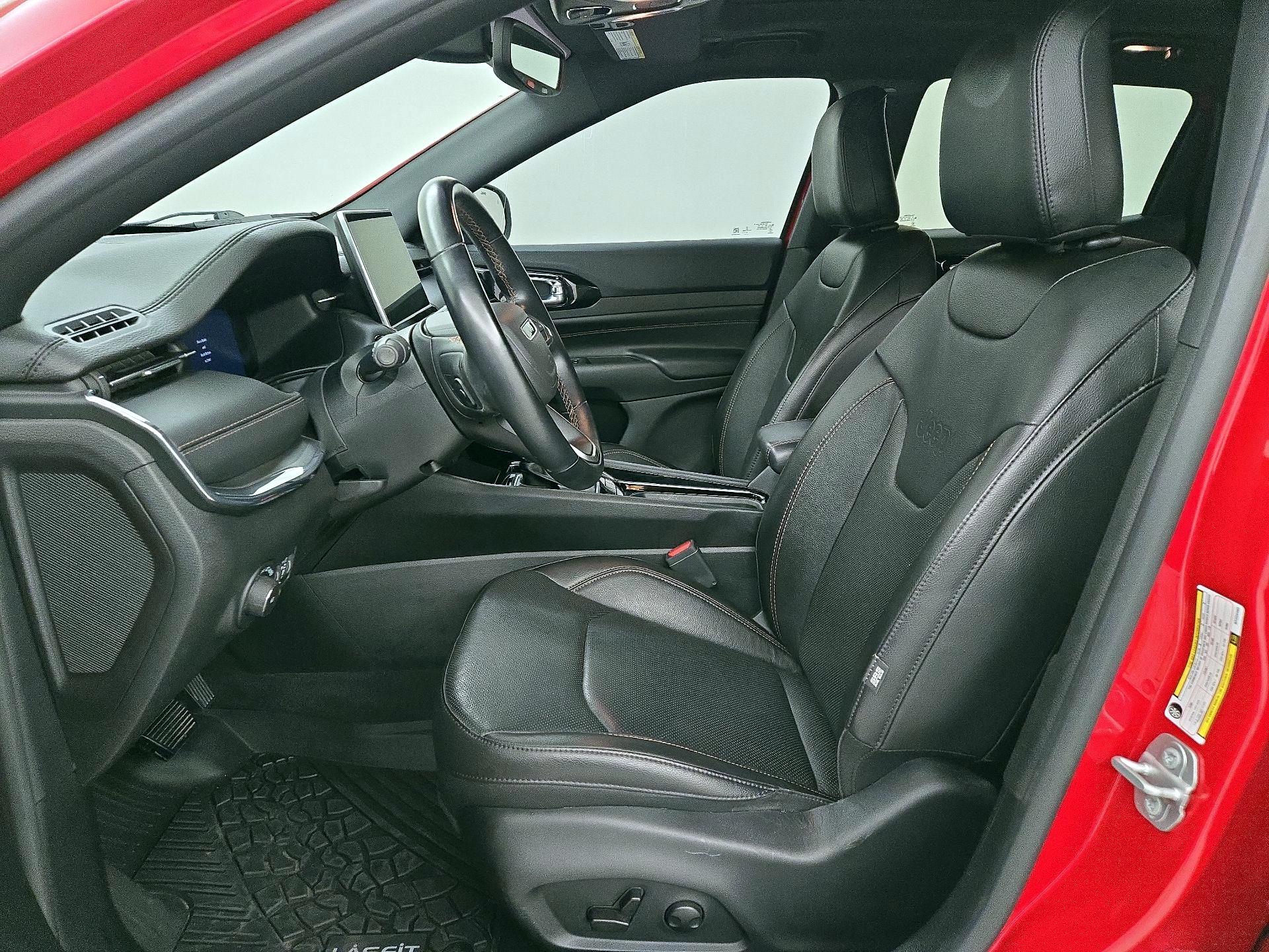 Thumbnail: 2022 Jeep Compass - 11