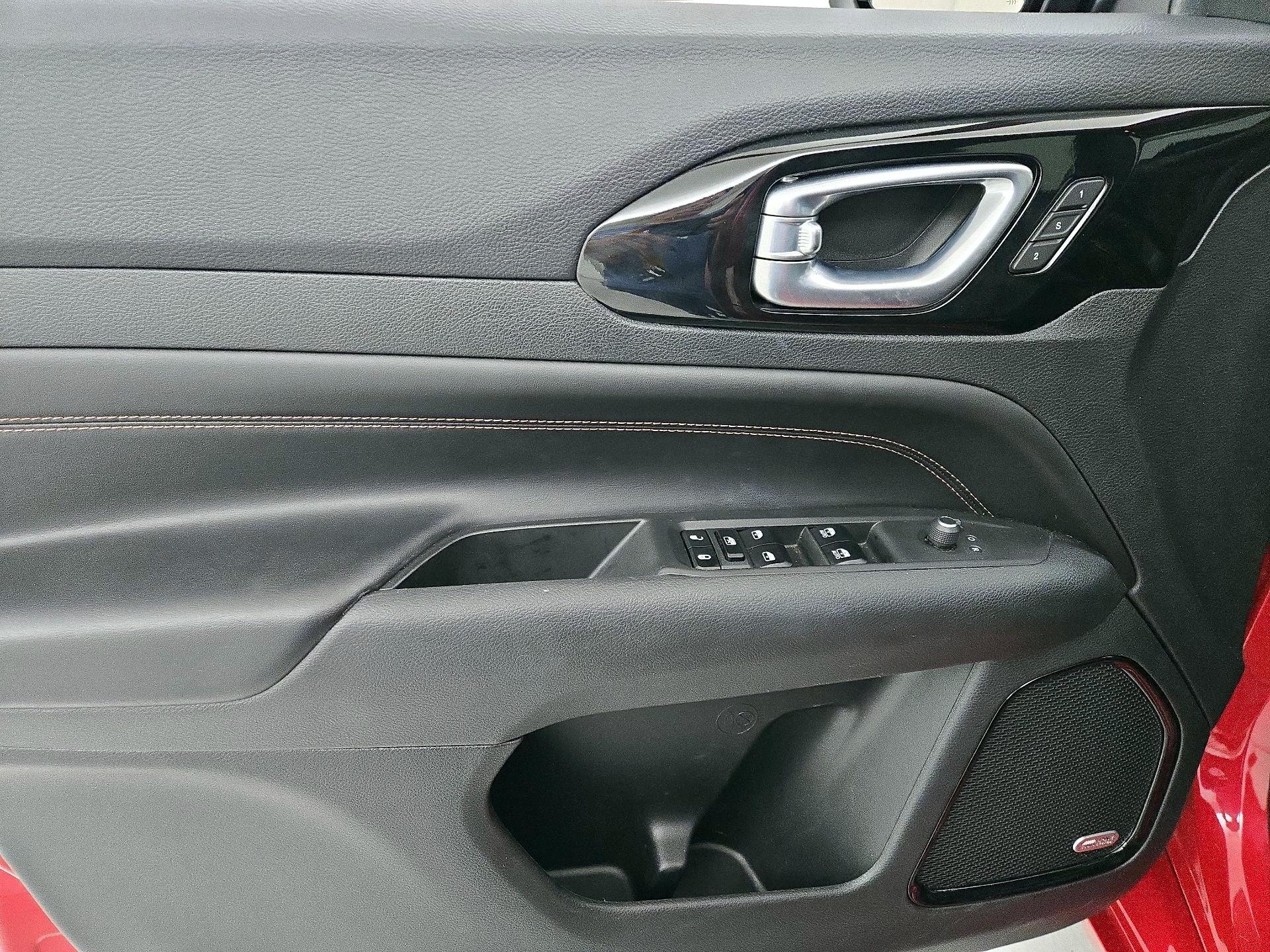 Thumbnail: 2022 Jeep Compass - 12