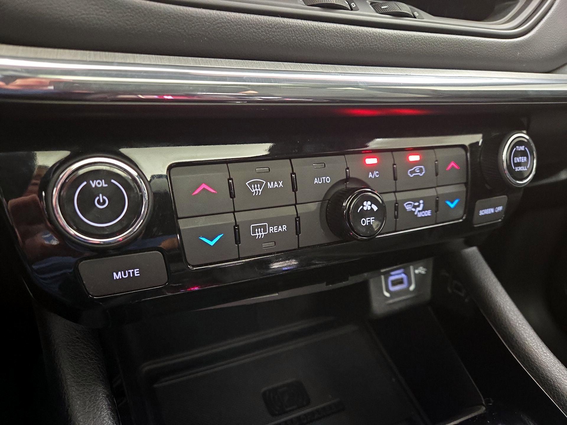 Thumbnail: 2022 Jeep Compass - 17