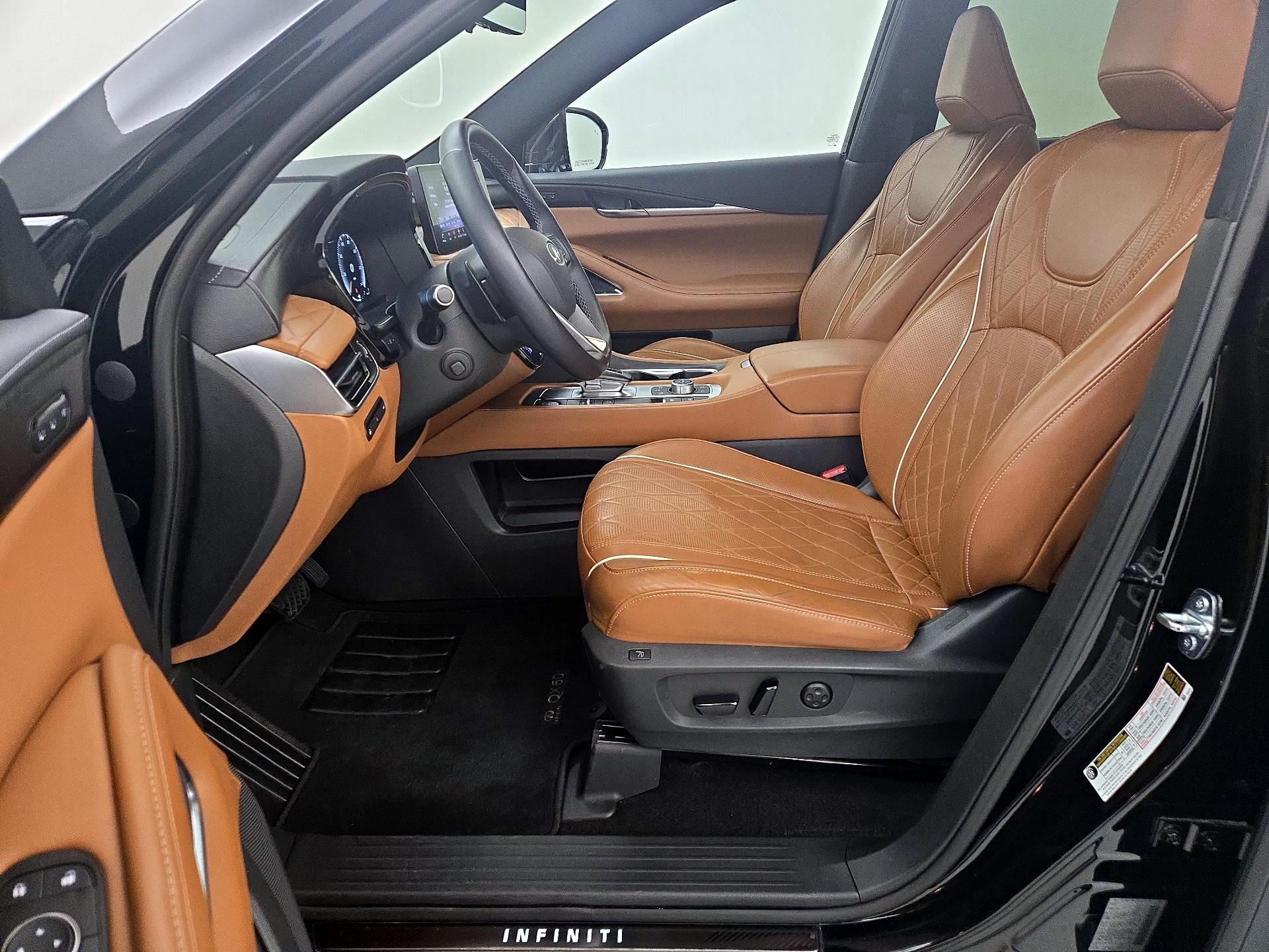 Thumbnail: 2023 INFINITI QX60 - 11