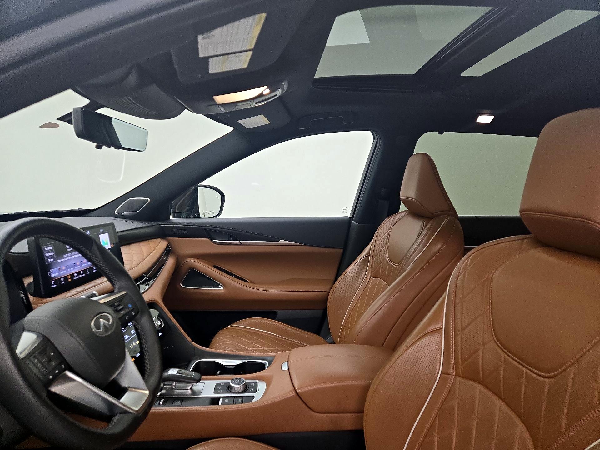 Thumbnail: 2023 INFINITI QX60 - 20