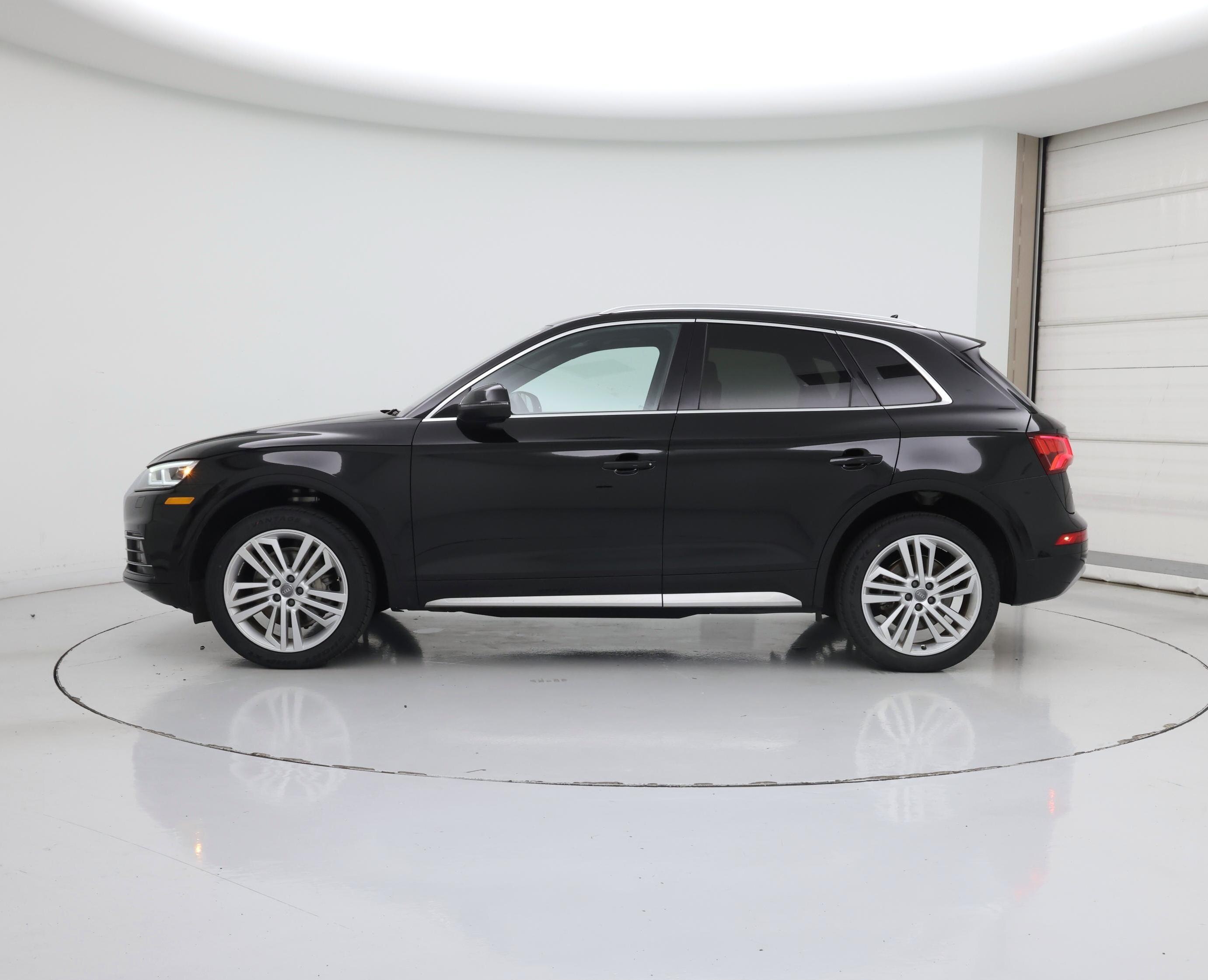 Thumbnail: 2019 Audi Q5 - 3