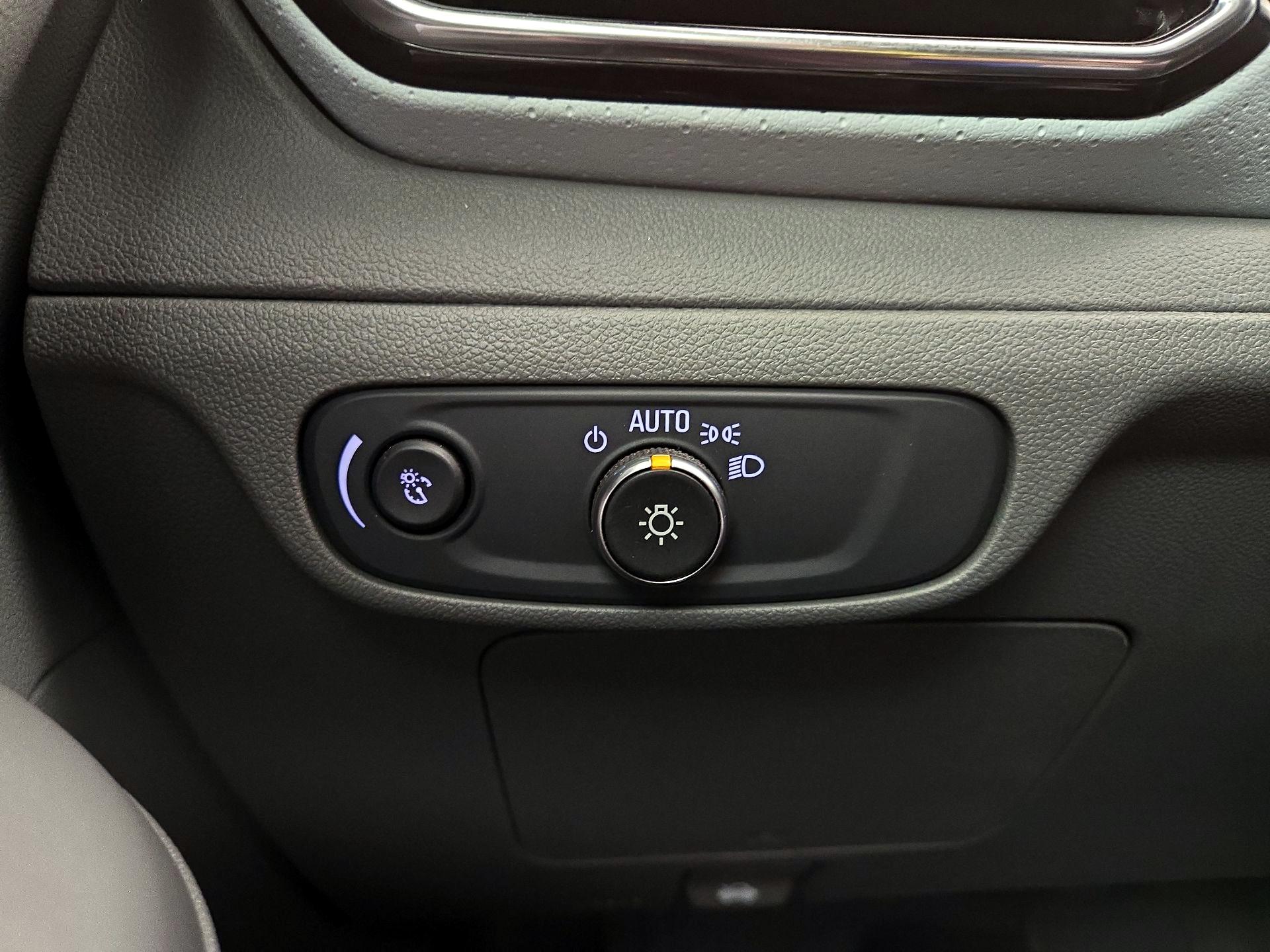 Thumbnail: 2022 Chevrolet Bolt EUV - 13