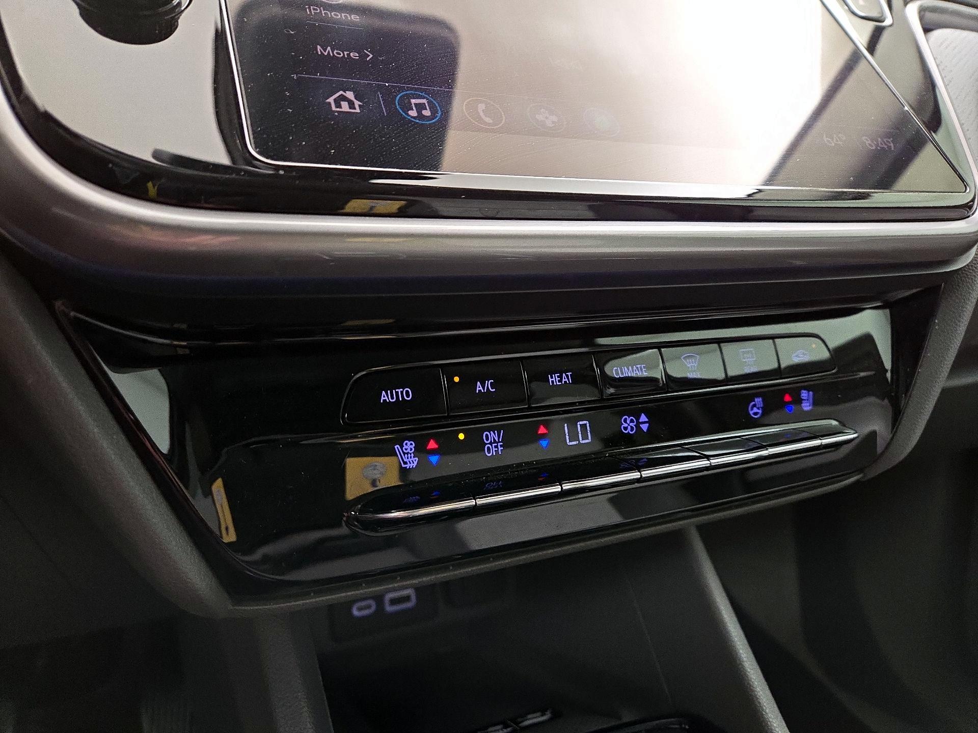 Thumbnail: 2022 Chevrolet Bolt EUV - 16