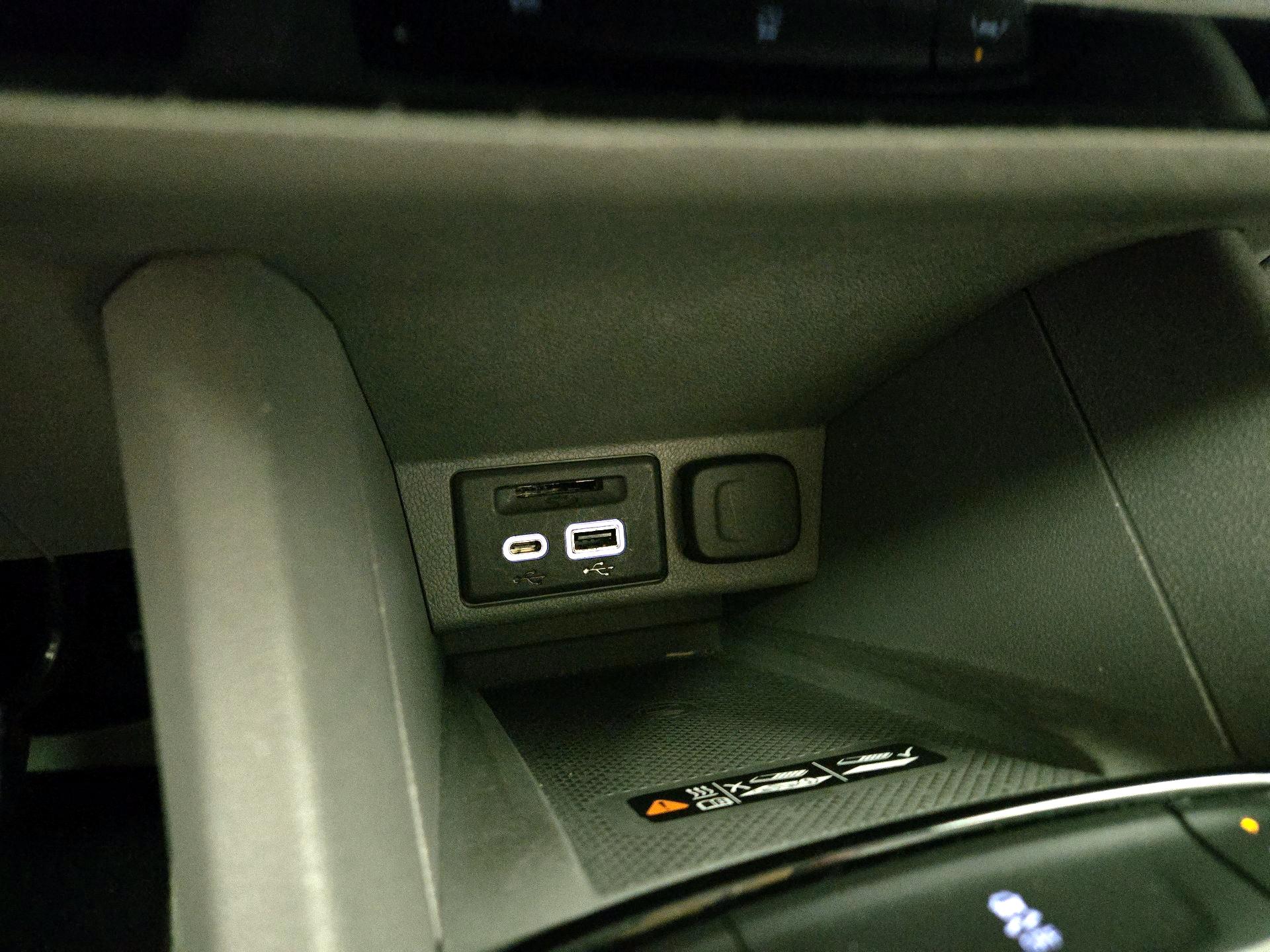 Thumbnail: 2022 Chevrolet Bolt EUV - 18