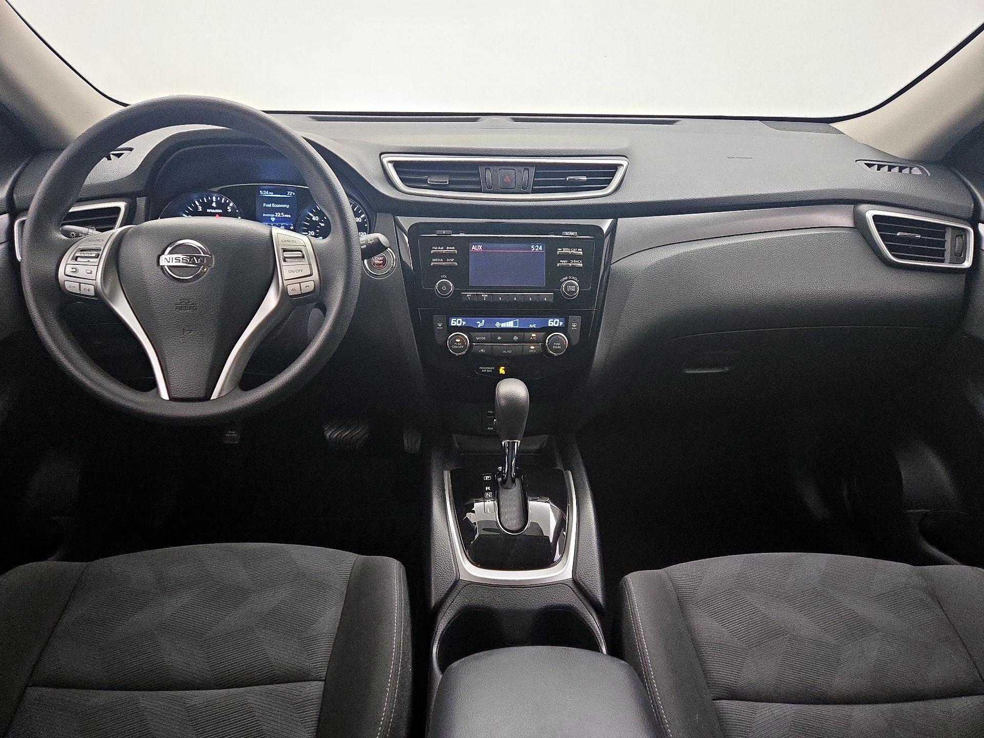 Thumbnail: 2016 Nissan Rogue - 9