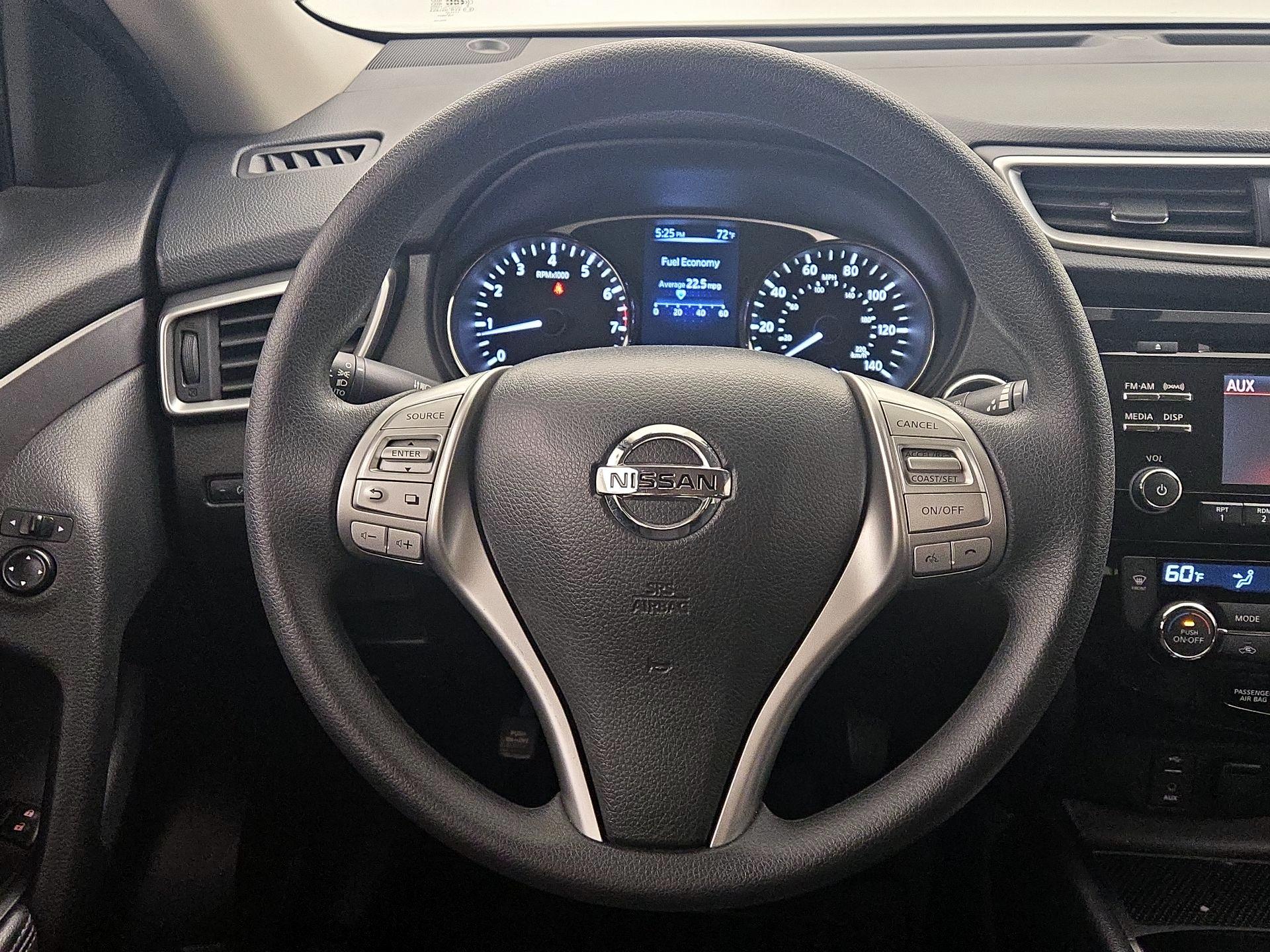 Thumbnail: 2016 Nissan Rogue - 10