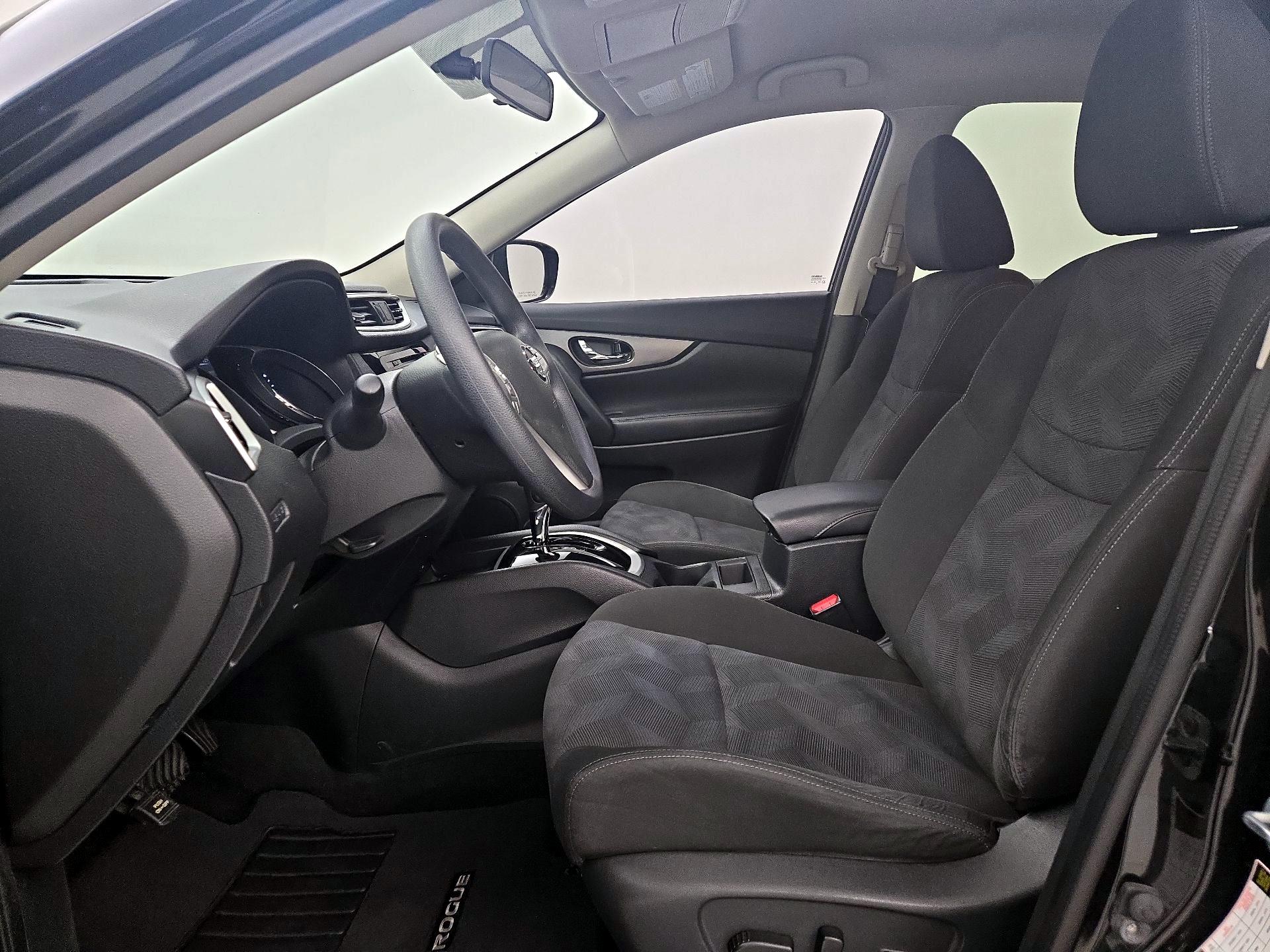 Thumbnail: 2016 Nissan Rogue - 11