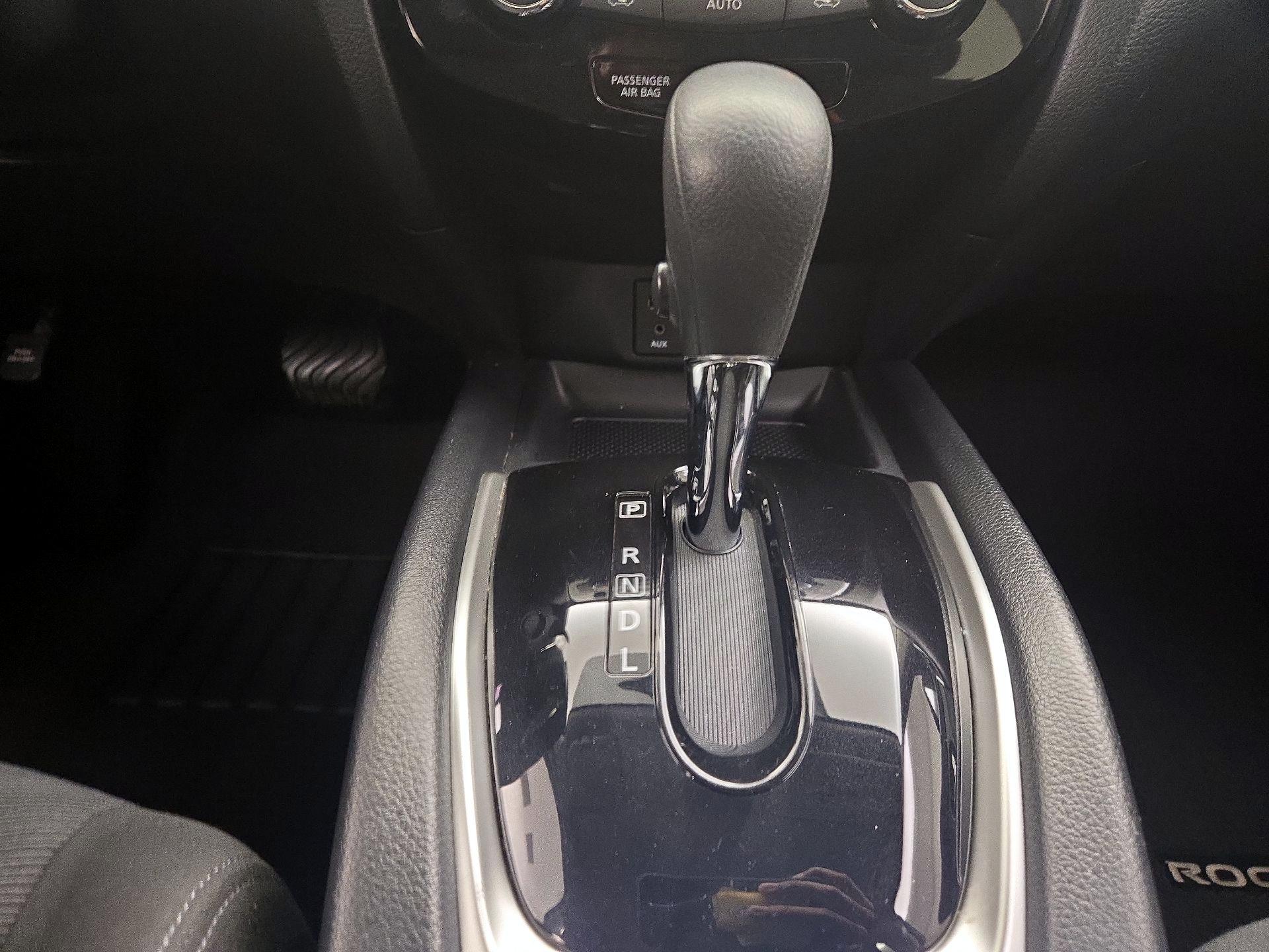 Thumbnail: 2016 Nissan Rogue - 17