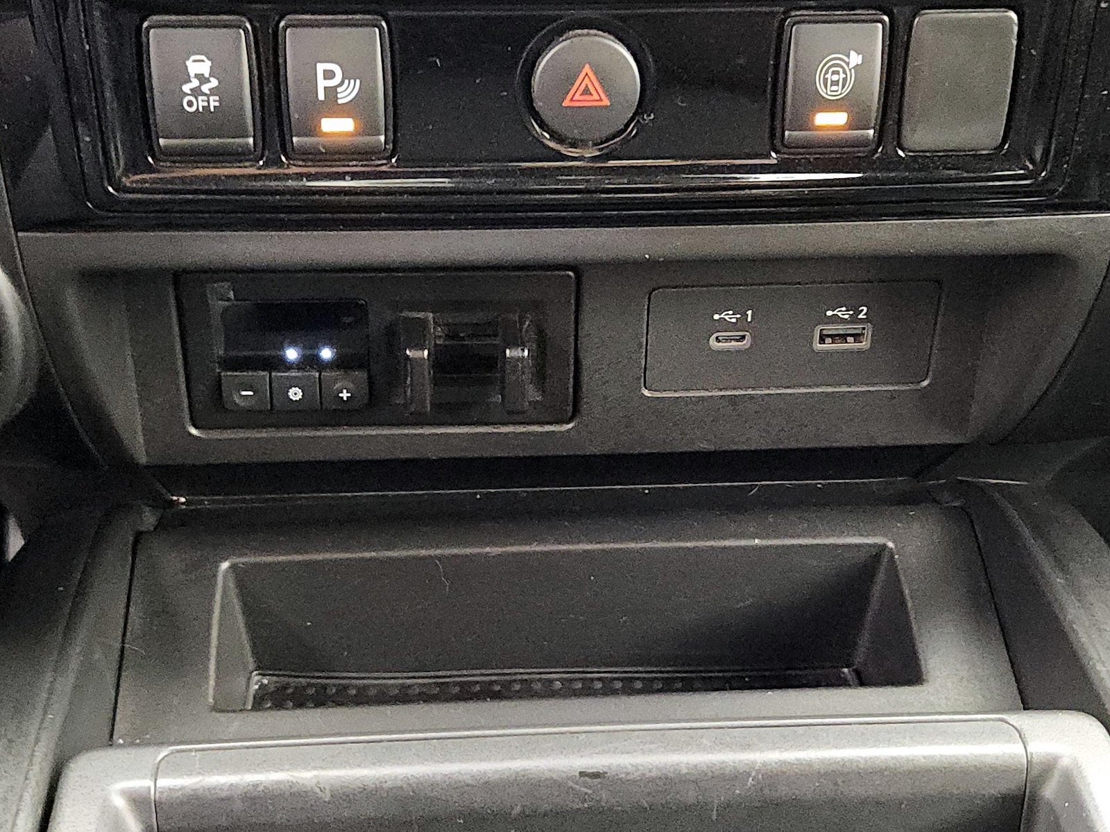 2024 Nissan Titan XD Pro-4X - Photo 19