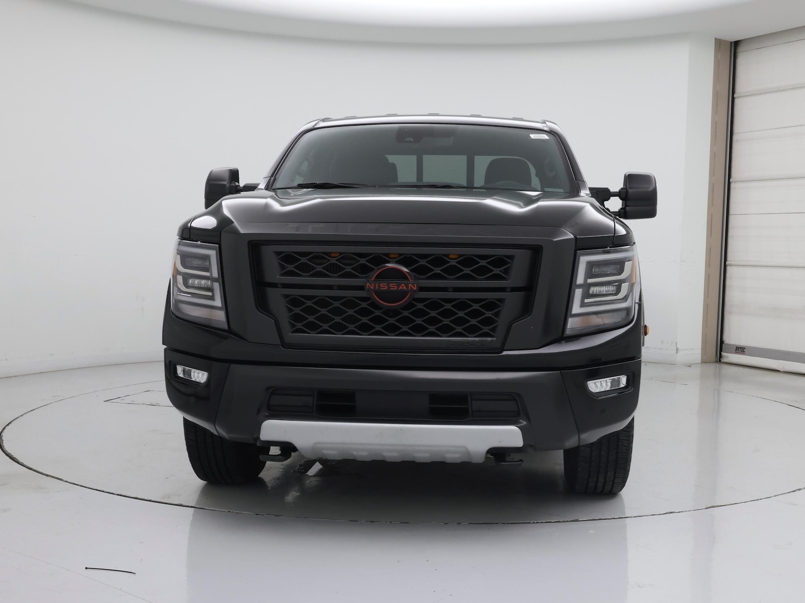2024 Nissan Titan XD Pro-4X - Photo 6