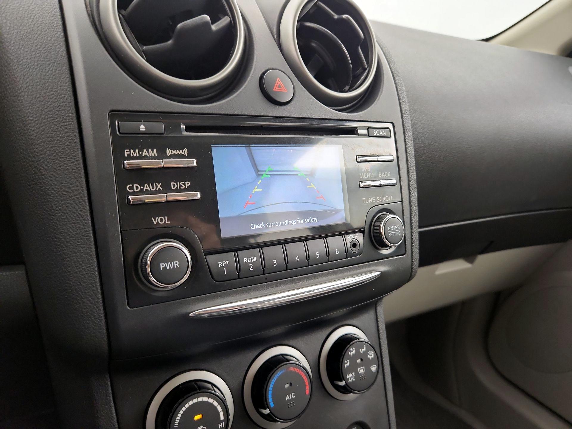 Thumbnail: 2015 Nissan Rogue - 14