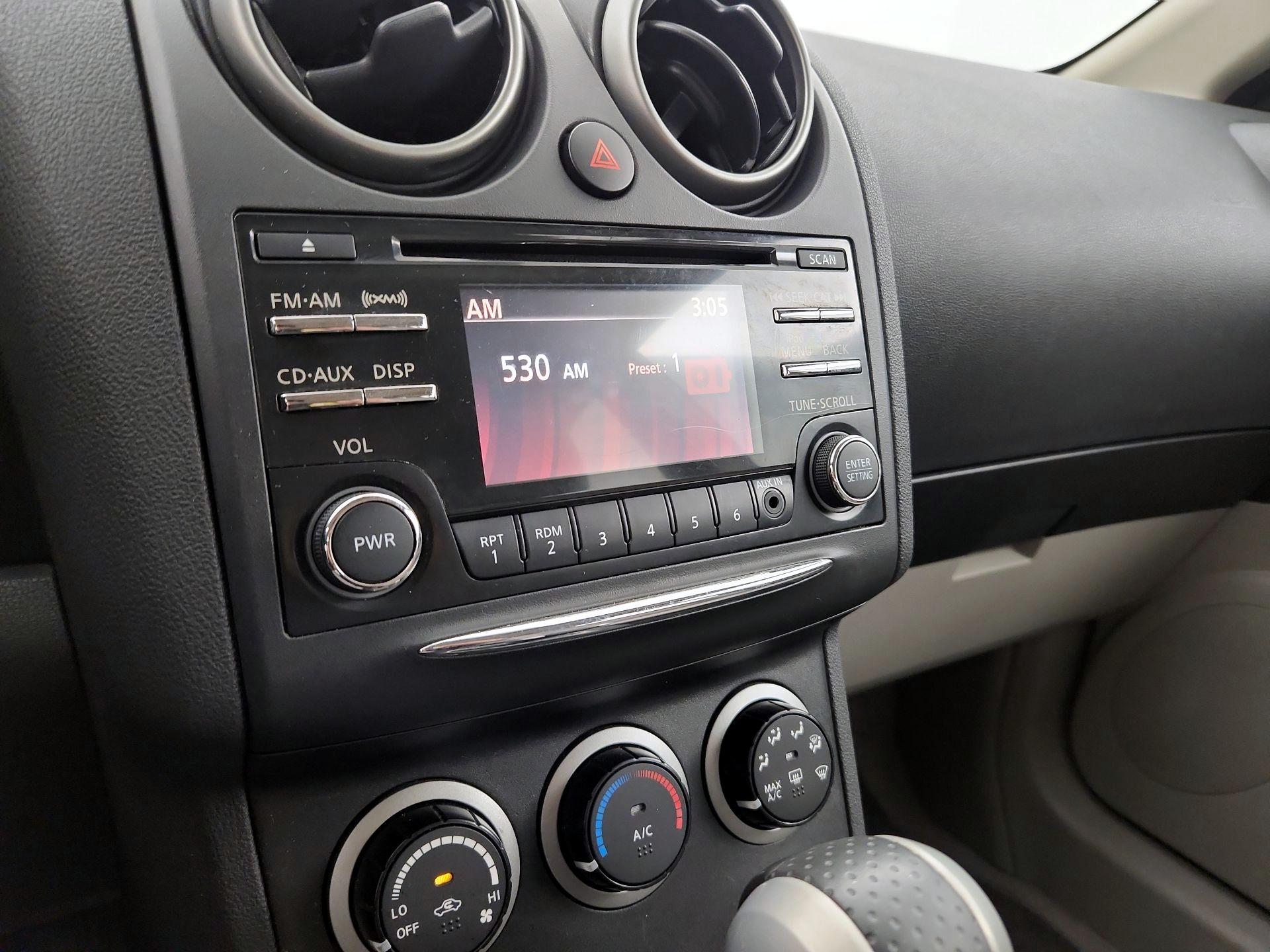 Thumbnail: 2015 Nissan Rogue - 15