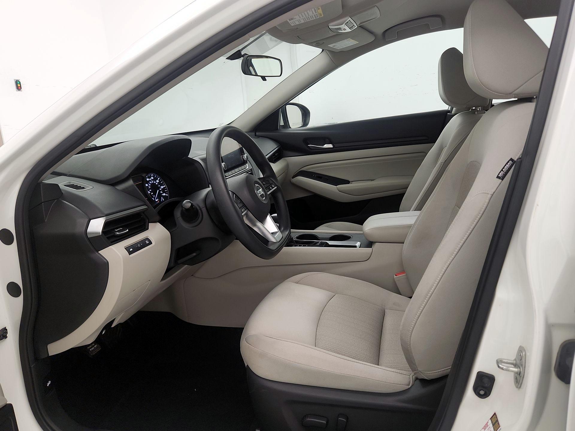 Thumbnail: 2019 Nissan Altima - 11
