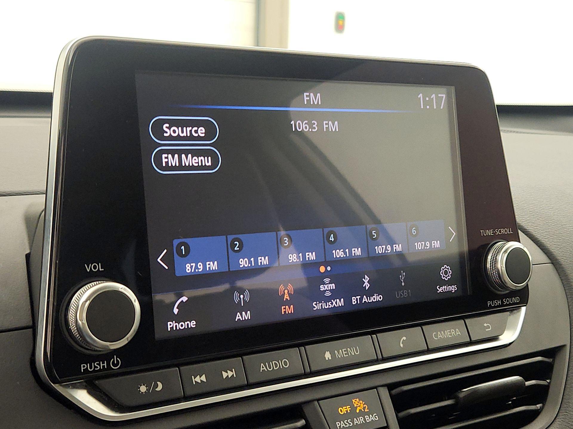 Thumbnail: 2019 Nissan Altima - 15